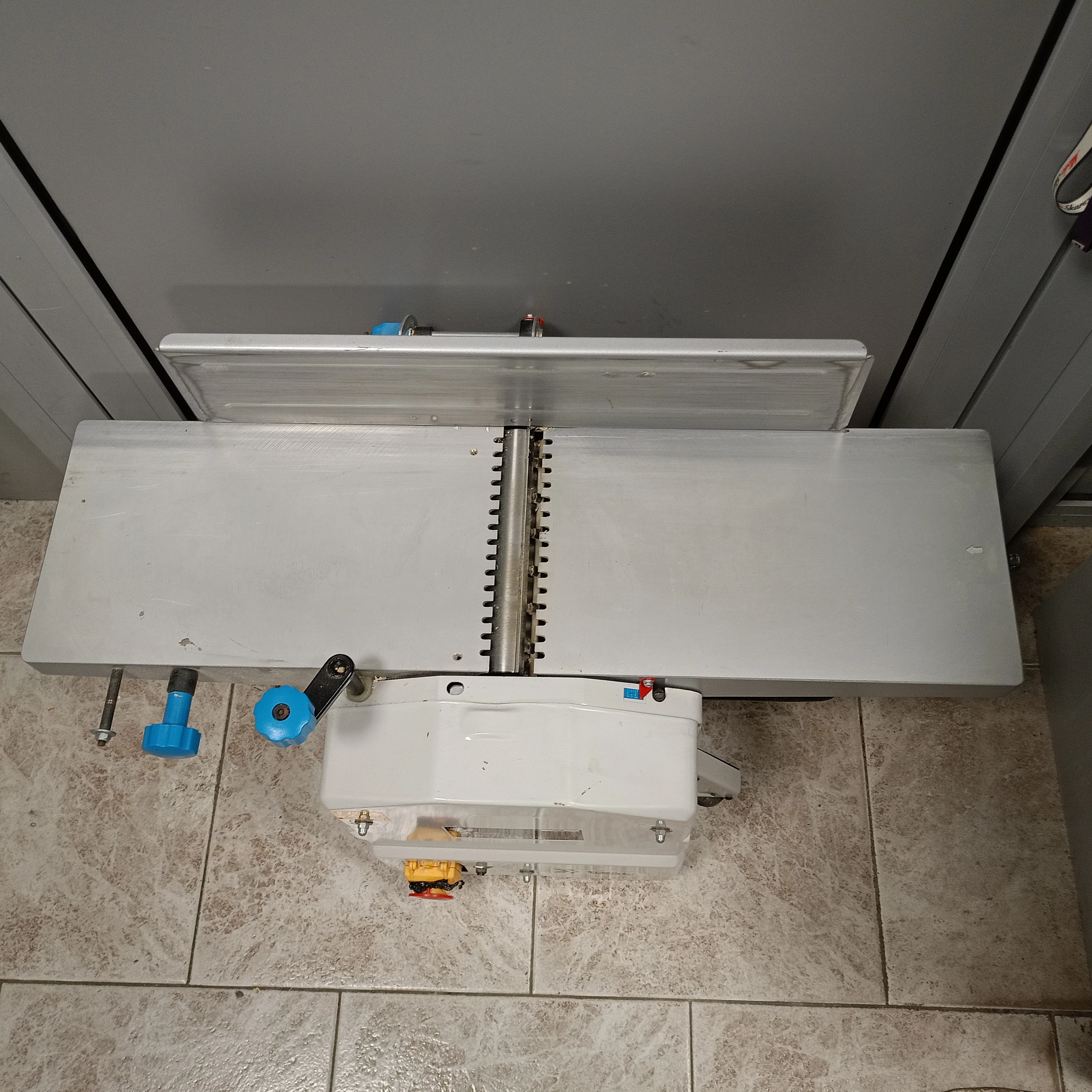 heblarka-grubosciowka-macallister-mpt-1500-glebokosc-strugania-300