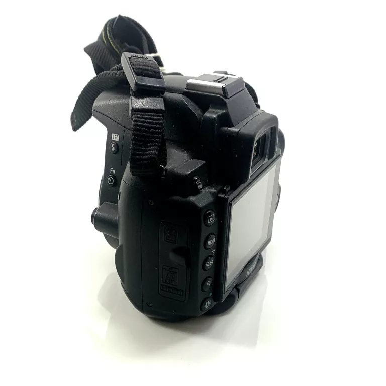 aparat-nikon-d5000-w-zestawie-814-385121