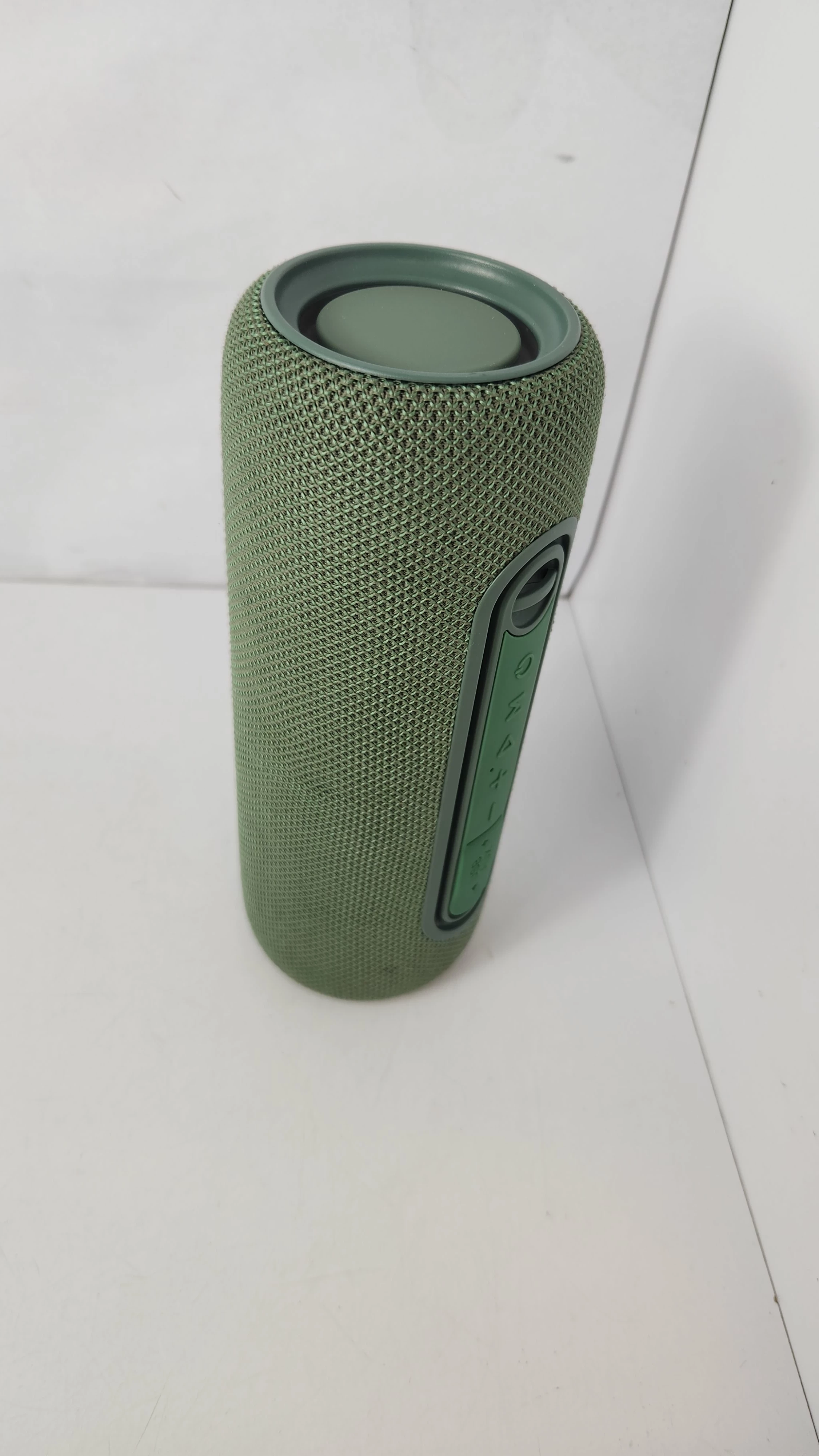 glosnik-mobilny-tracer-maxtube-zielony-moc-2000