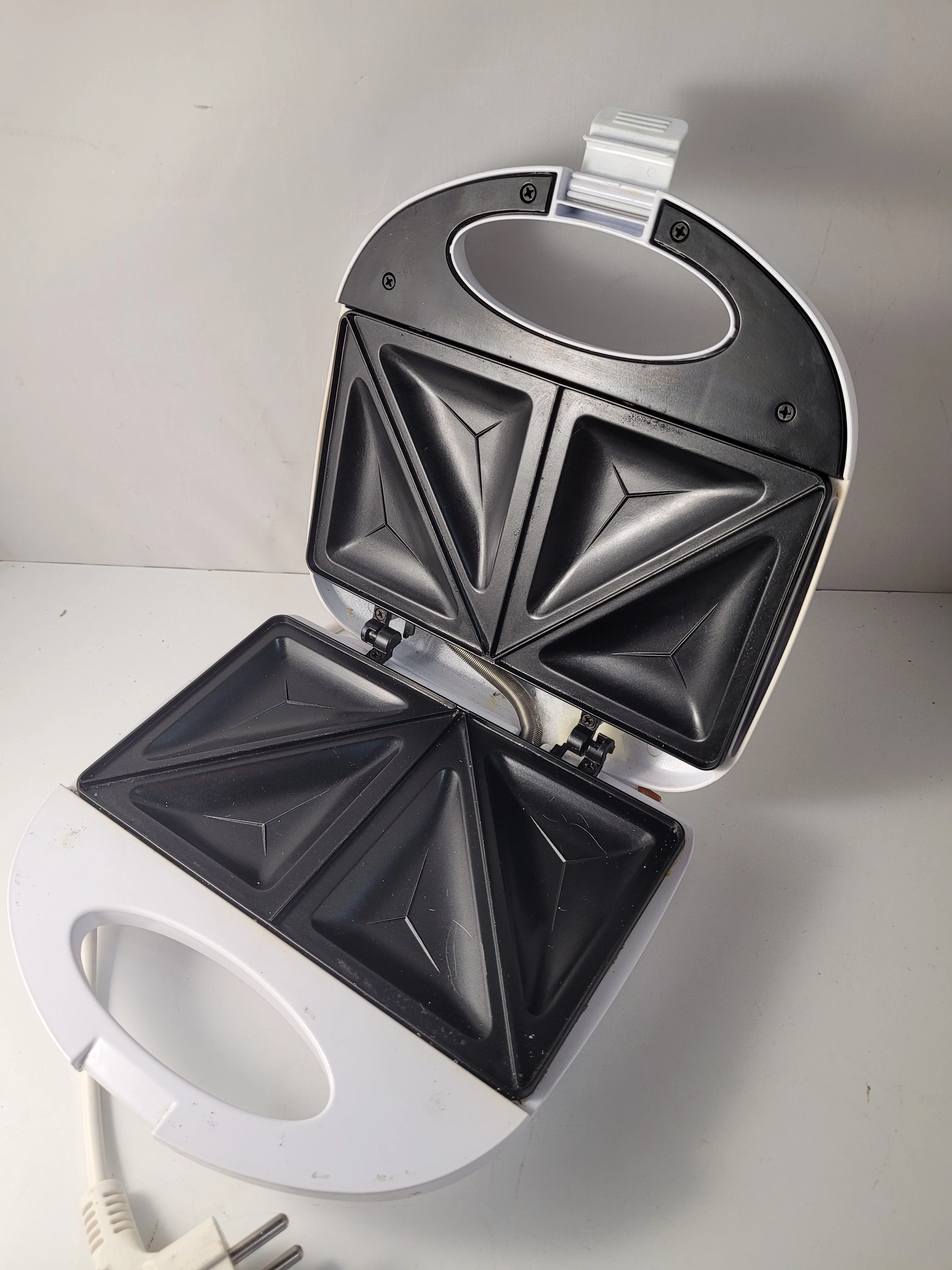 hoffen-opiekacz-sm-2324-750w-stan-11323-2