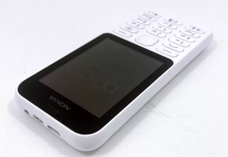 telefon-nokia-222-dual-sim-bialy-kod-producenta-a00026075