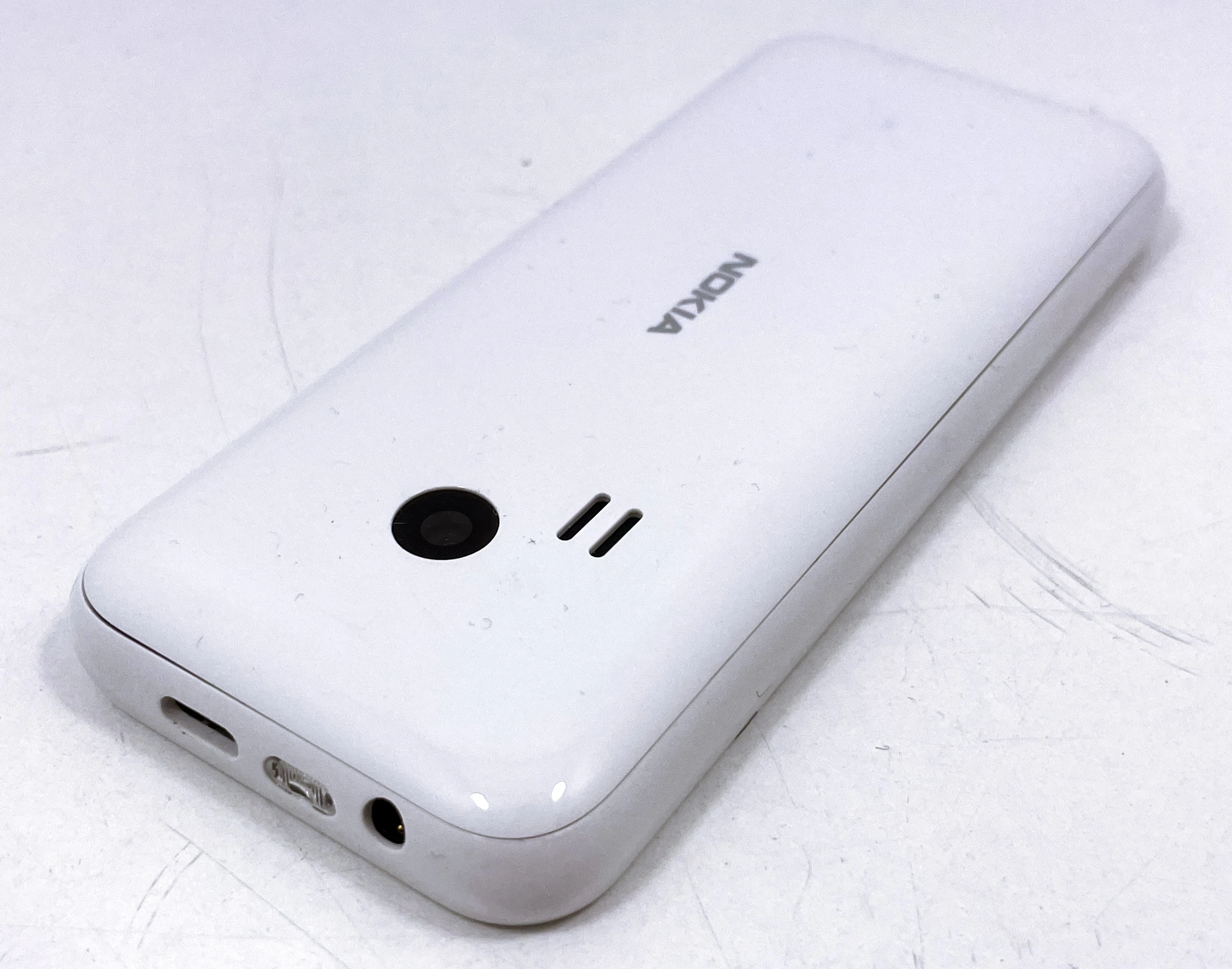 telefon-nokia-222-dual-sim-bialy-przekatna-ekranu-240