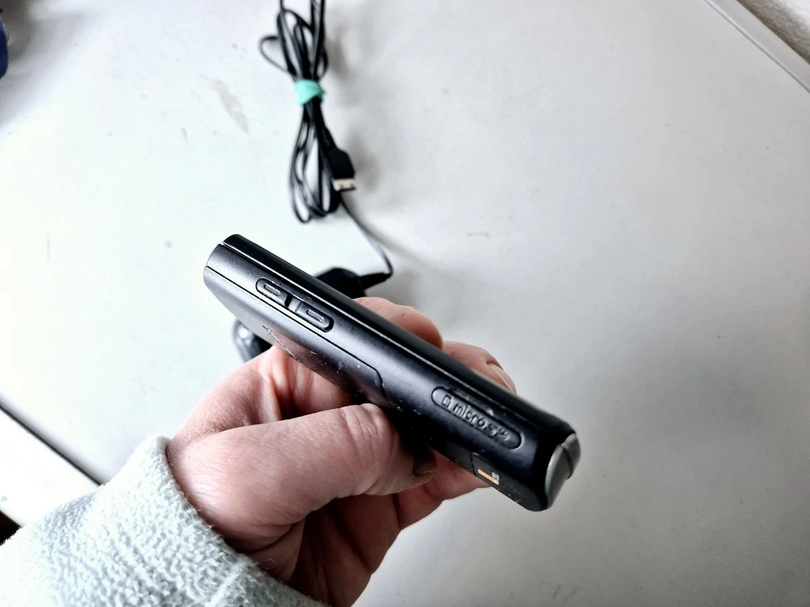 telefon-samsung-c3050-ladowarka-wbudowana-pamiec-202869-214229