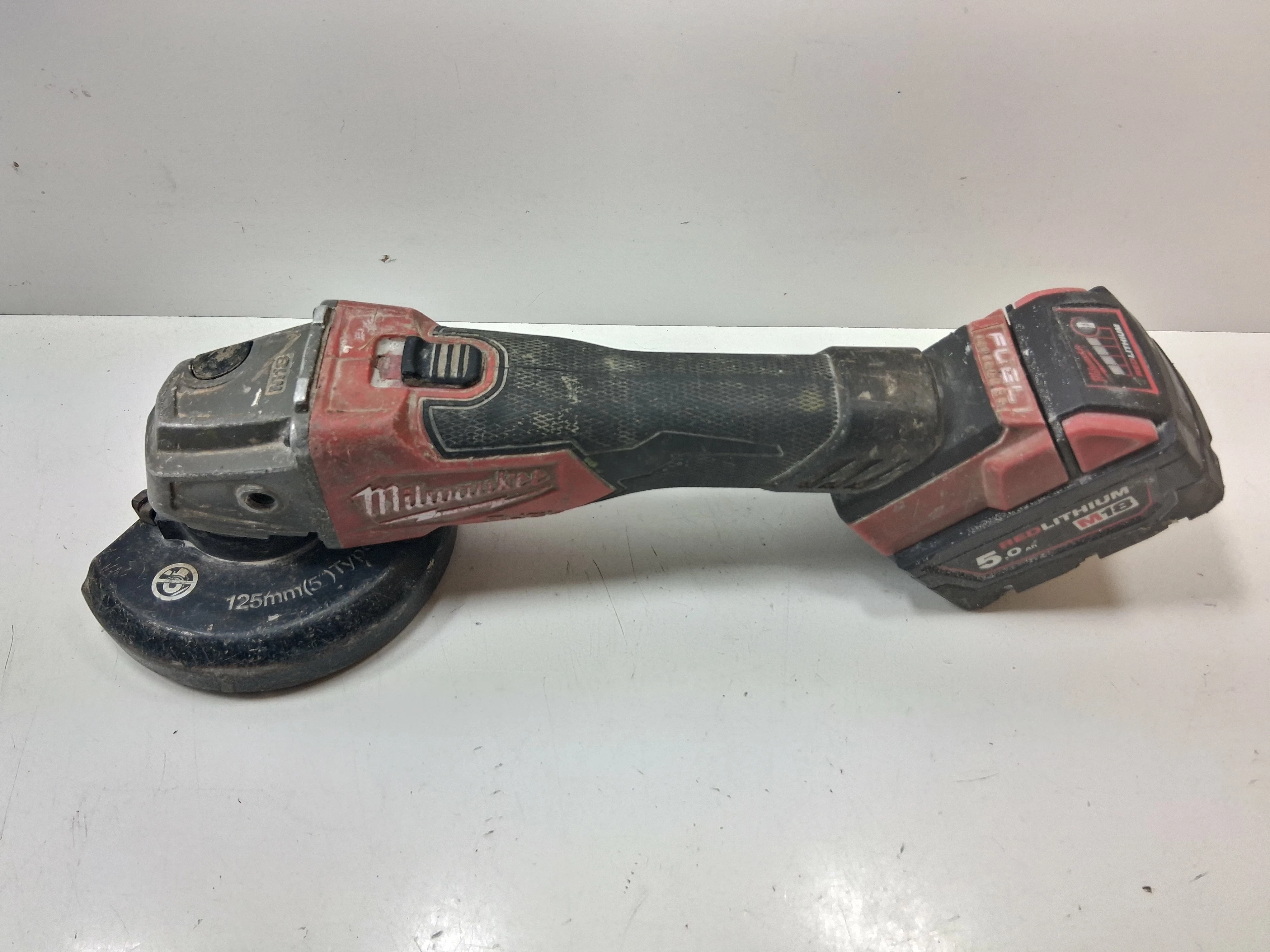 szlifierka-milwaukee-m18-fsag125x-ean-gtin-4058546346195