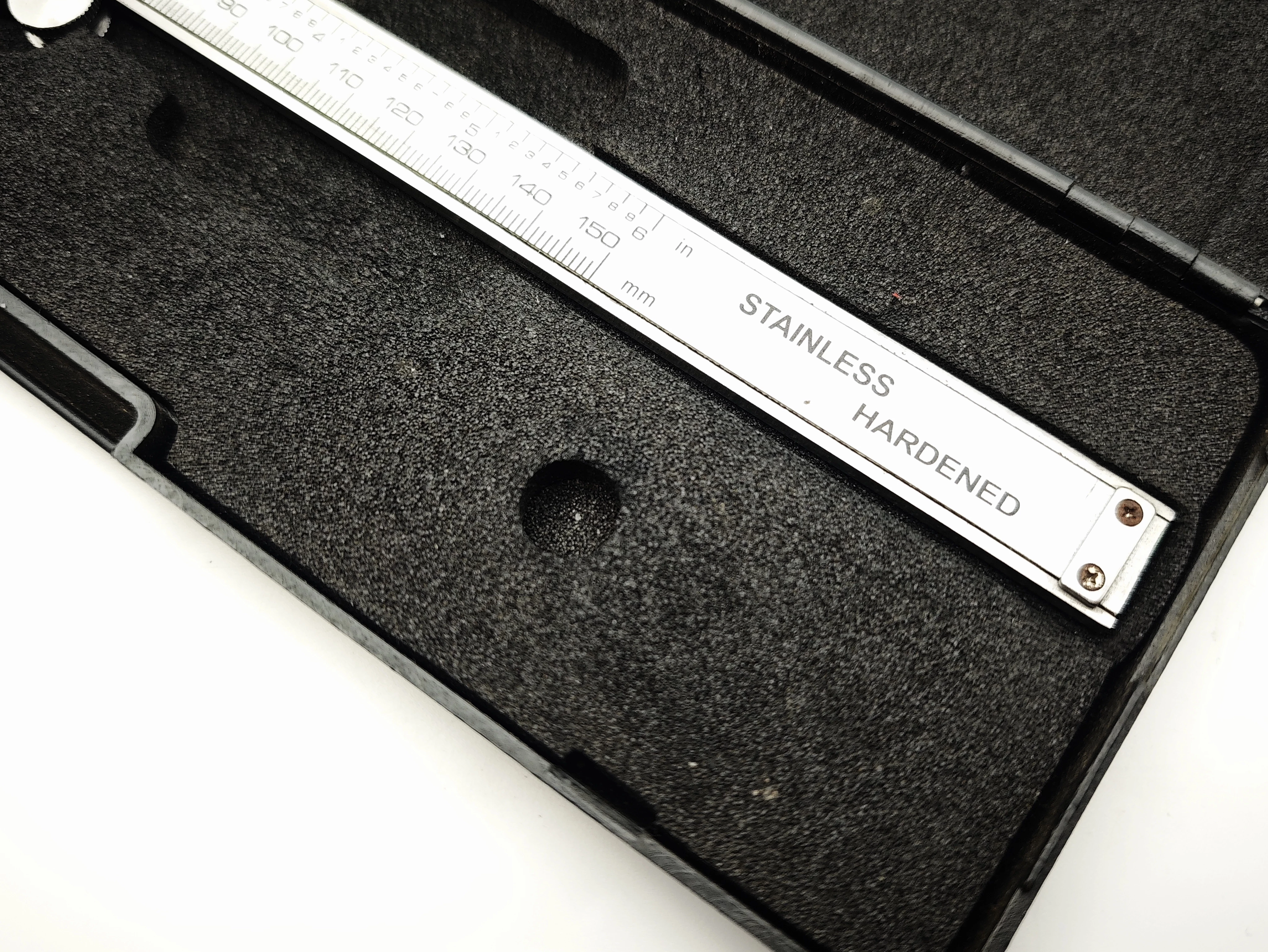 suwmiarka-elektroniczna-topex-150-mm-stan-11323-2