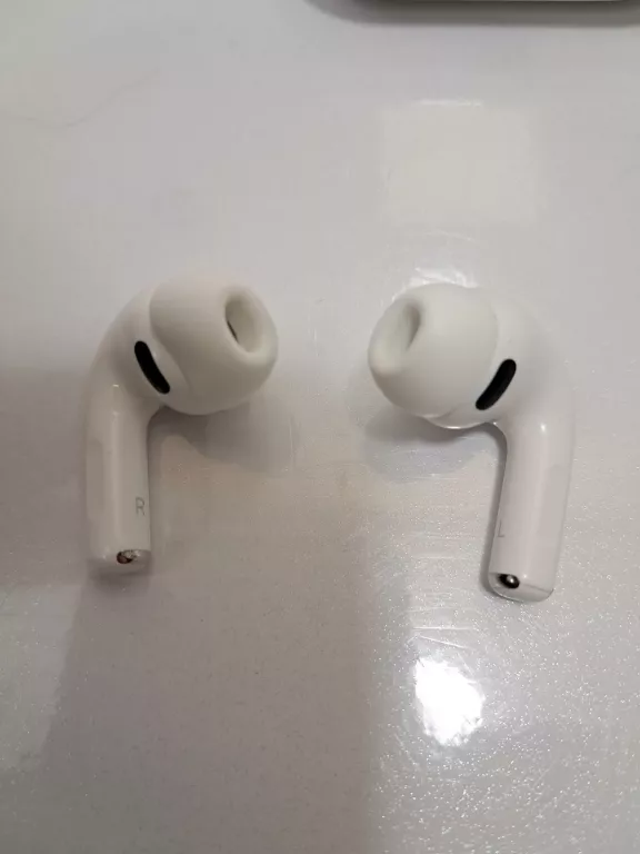 sluhcawki-airpods-pro-3-stan-11323-2