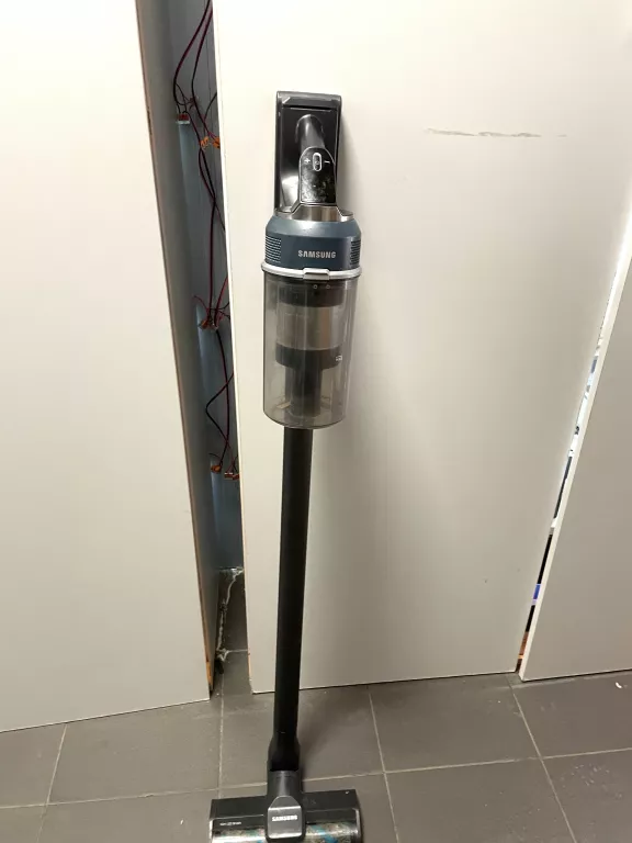 odkurzacz-samsung-vs20c852ftbsiatka-moc-58000