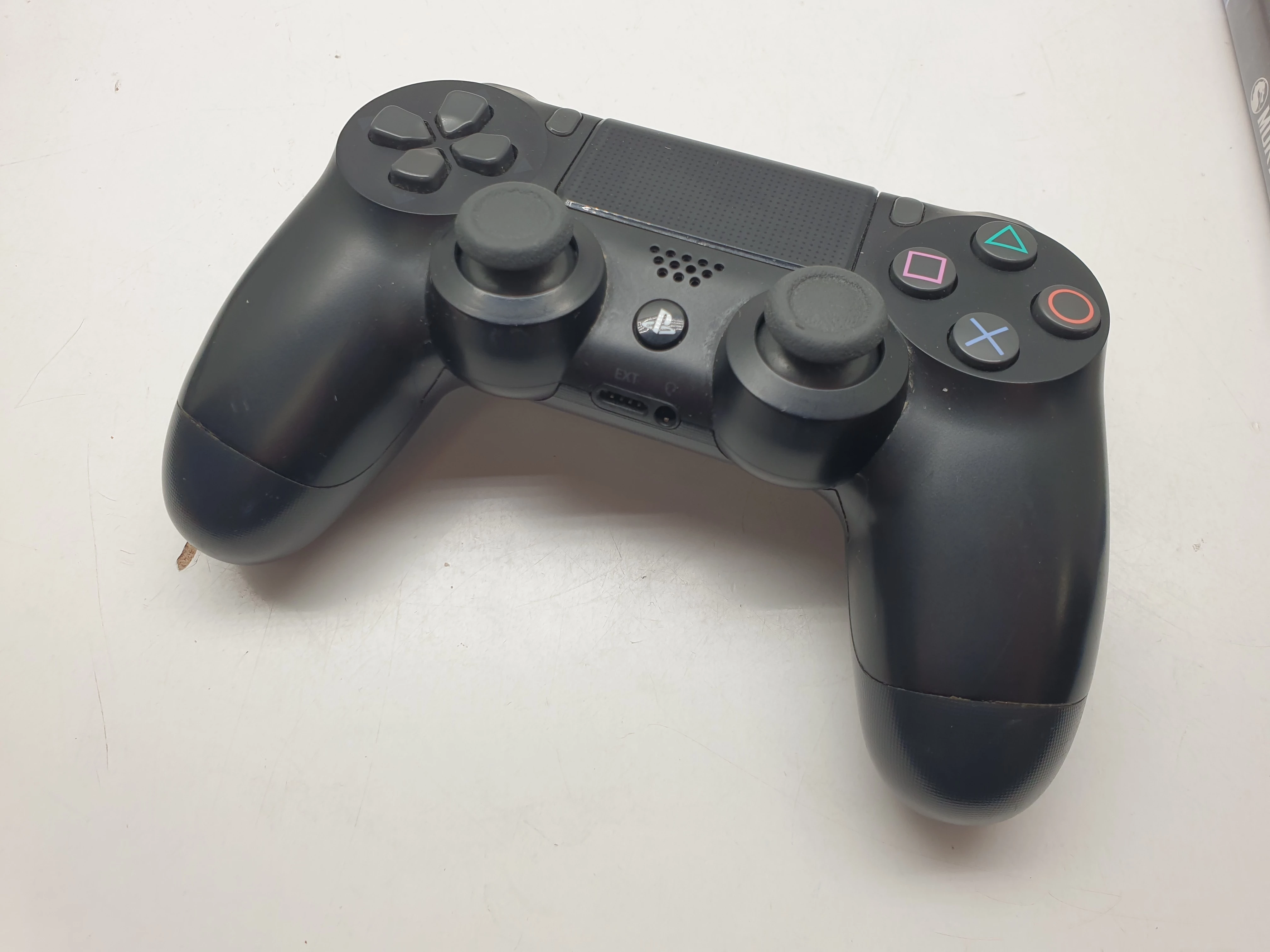 konsola-sony-playstation-4-ps4-kod-producenta-cuh-1216b