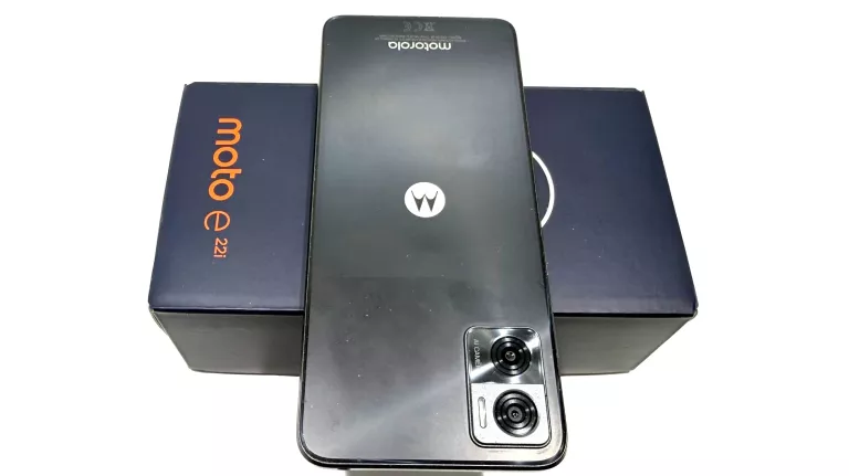 motorola-moto-e22i-2-32gb-przekatna-ekranu-650