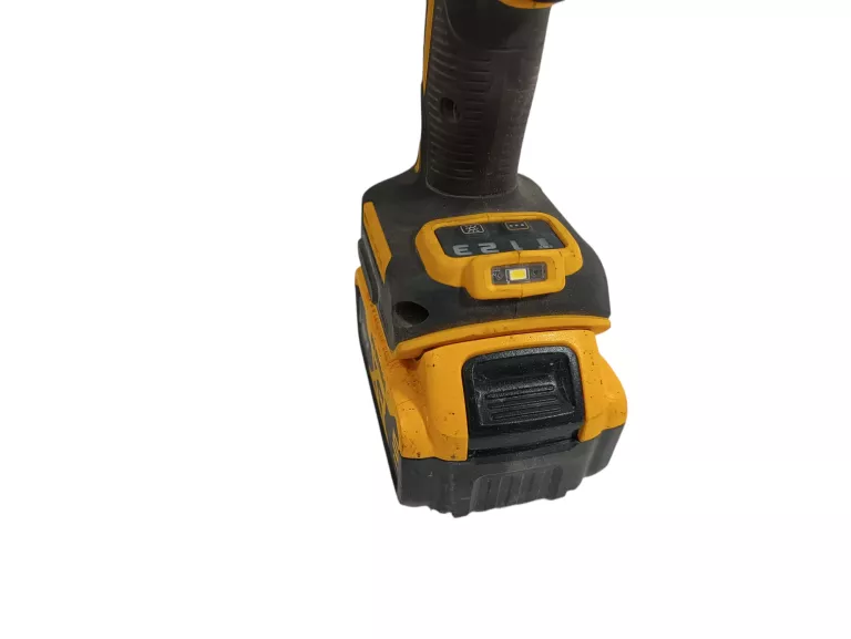 klucz-udarowy-bezszczotkowy-2x5ah-18v-1355nm-dewalt-dcf900p2t-qw-maksymalny-moment-obrotowy-1355