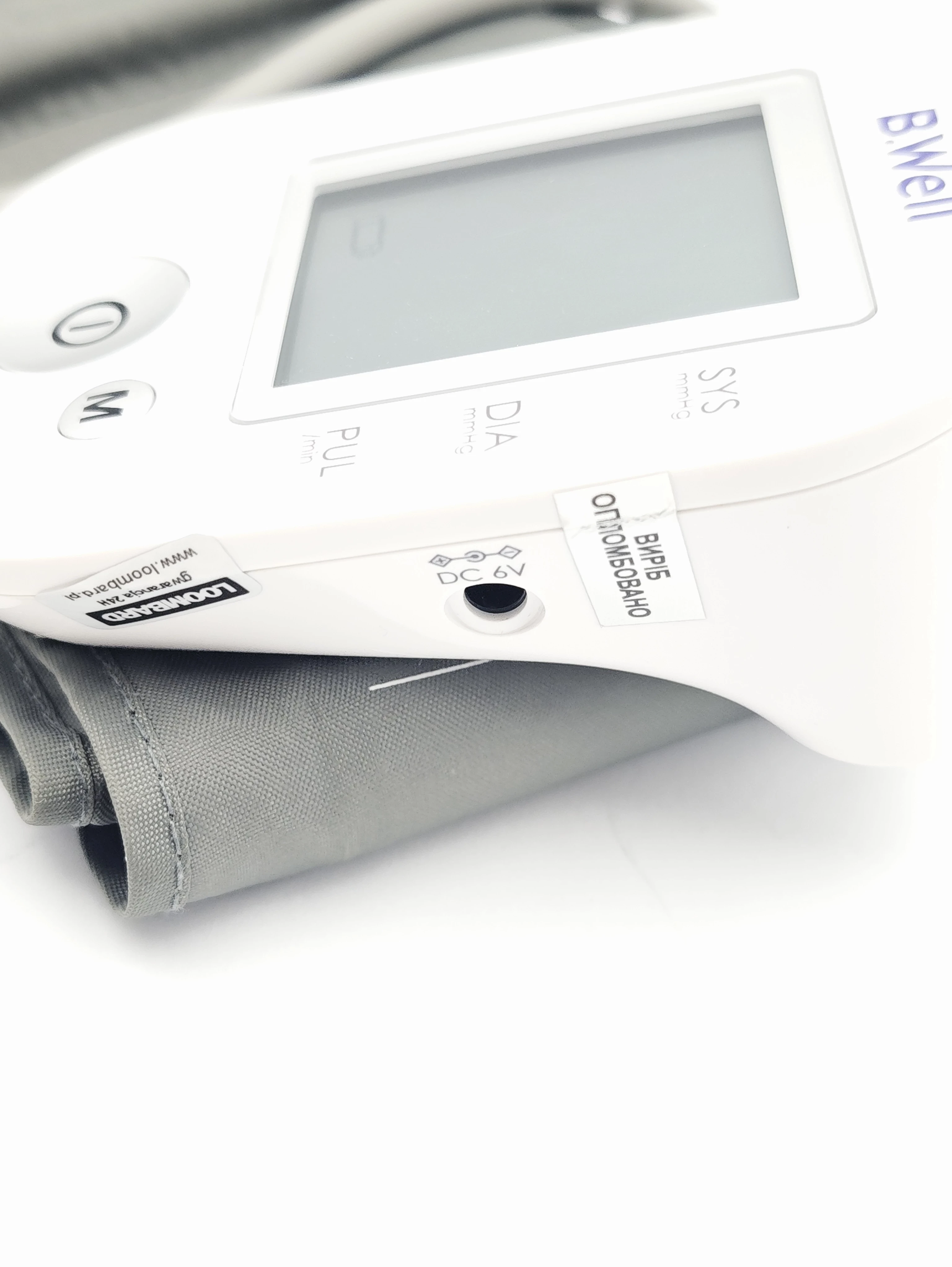 cisnieniomierz-bwell-etui-stan-11323-2