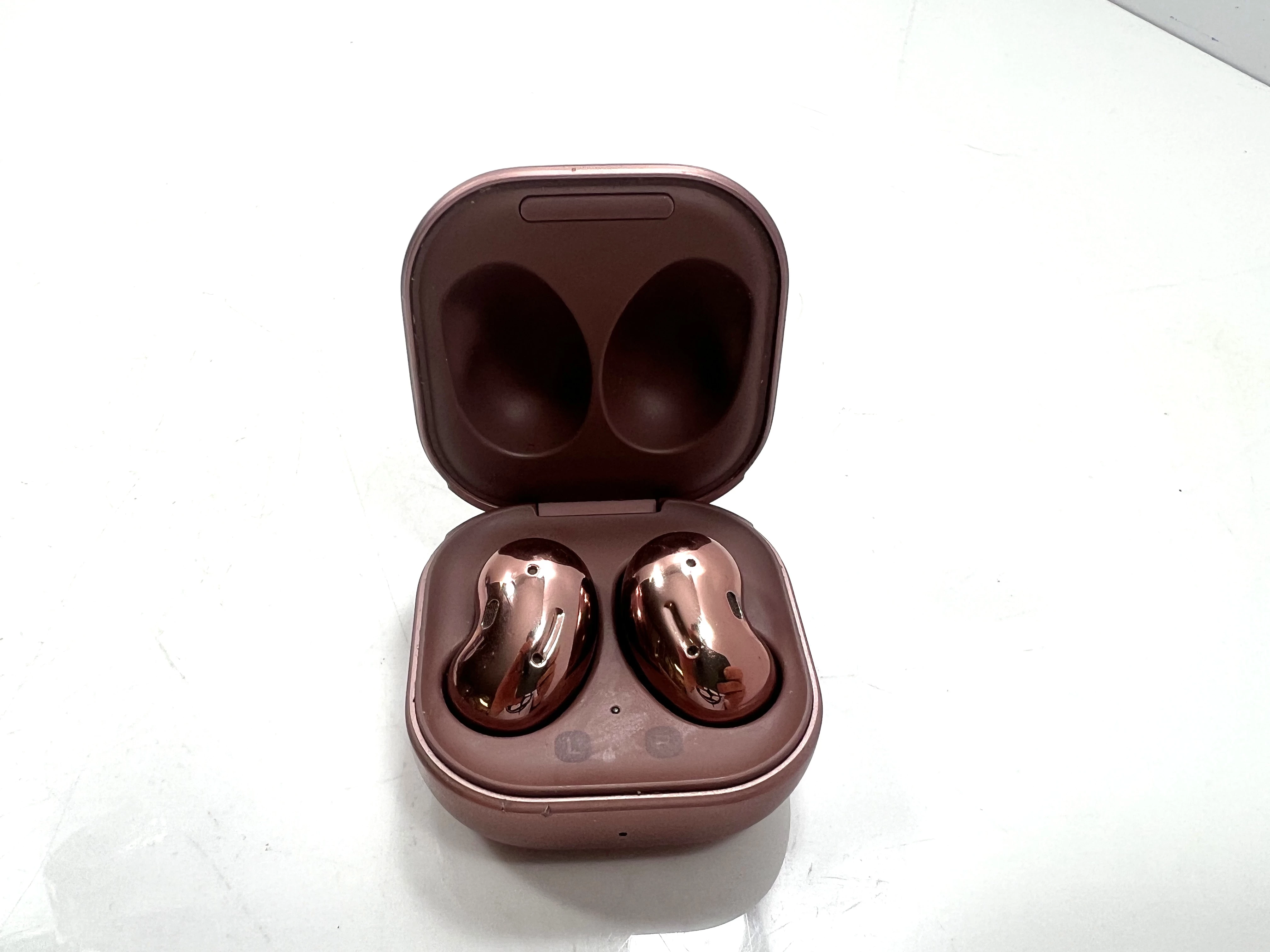 sluchawki-samsung-galaxy-buds-live-stefana-grota-roweckiego-7h-krakow