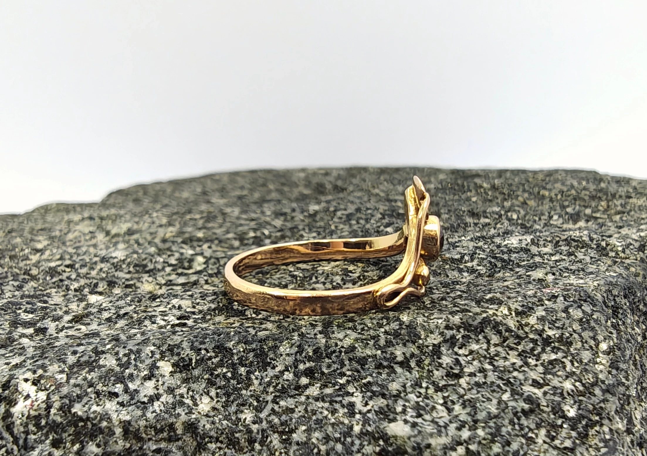 zloty-pierscionek-z-listkiem-i-cyrkonia-p585-w215-r12-rodzaj-2205-16