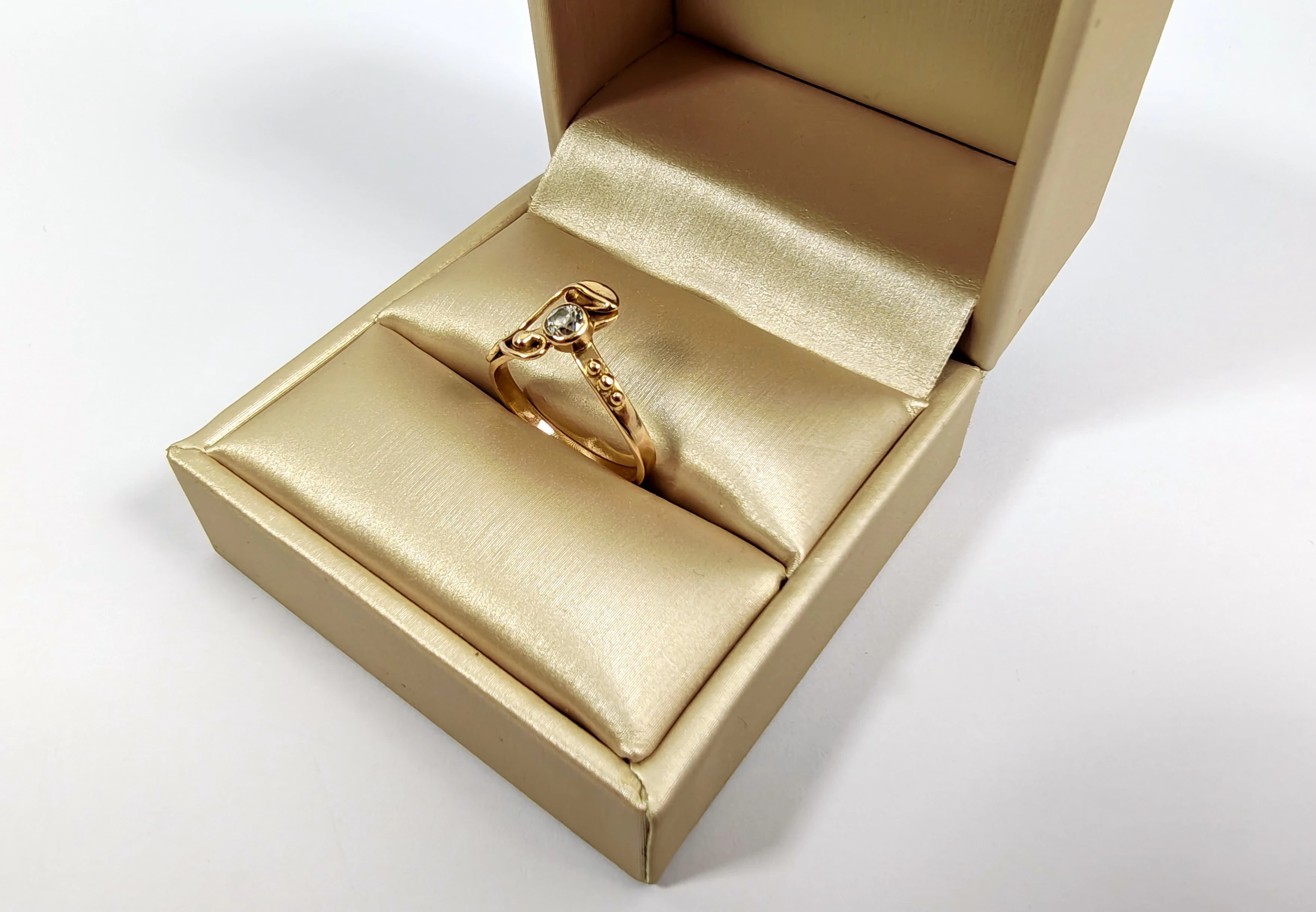 zloty-pierscionek-z-listkiem-i-cyrkonia-p585-w215-r12-rozmiarsrednica-wew-mm-372-12