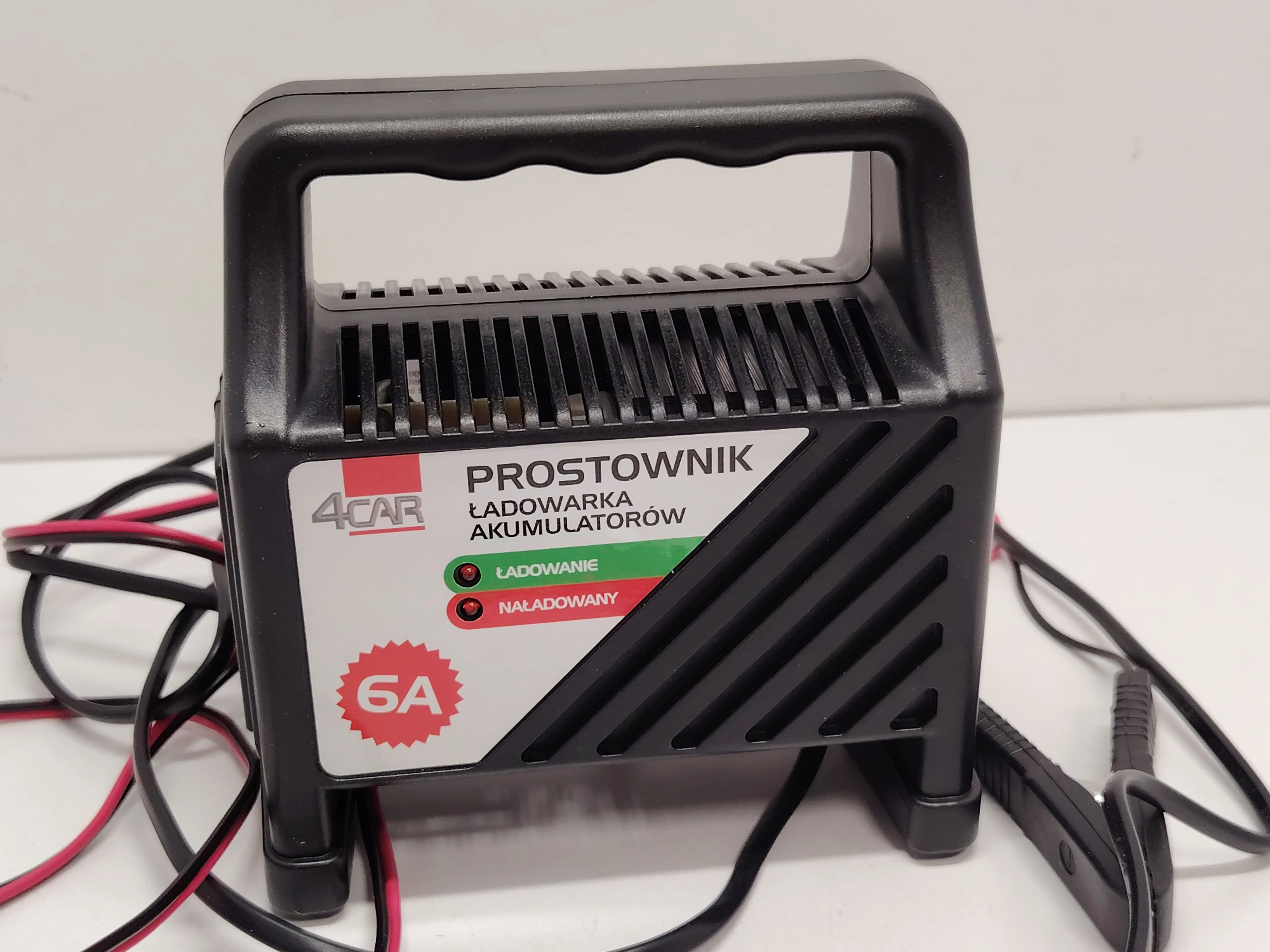 prostownik-4car-12v-6a-pud-natezenie-maksymalne-600