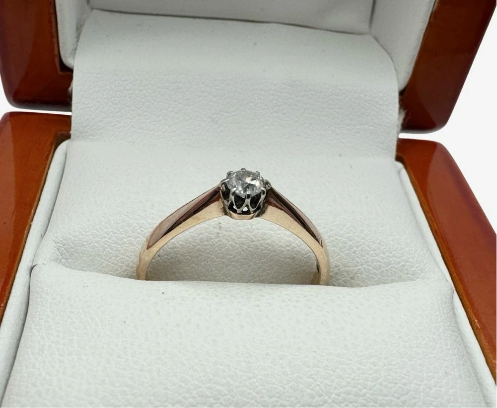 ekskluzywny-wyrob-jubilerski-z-brylantem-152-g-certyfikat-stan-11323-2