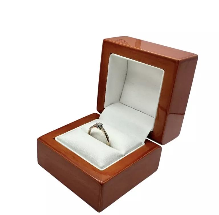 ekskluzywny-wyrob-jubilerski-z-brylantem-152-g-certyfikat-material-15835-2