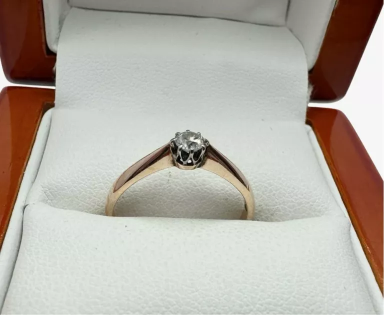 ekskluzywny-wyrob-jubilerski-z-brylantem-152-g-certyfikat-stan-11323-2