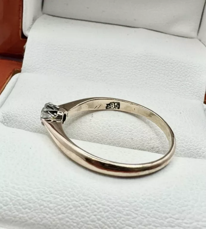 ekskluzywny-wyrob-jubilerski-z-brylantem-152-g-certyfikat-rozmiarsrednica-wew-mm-372-13