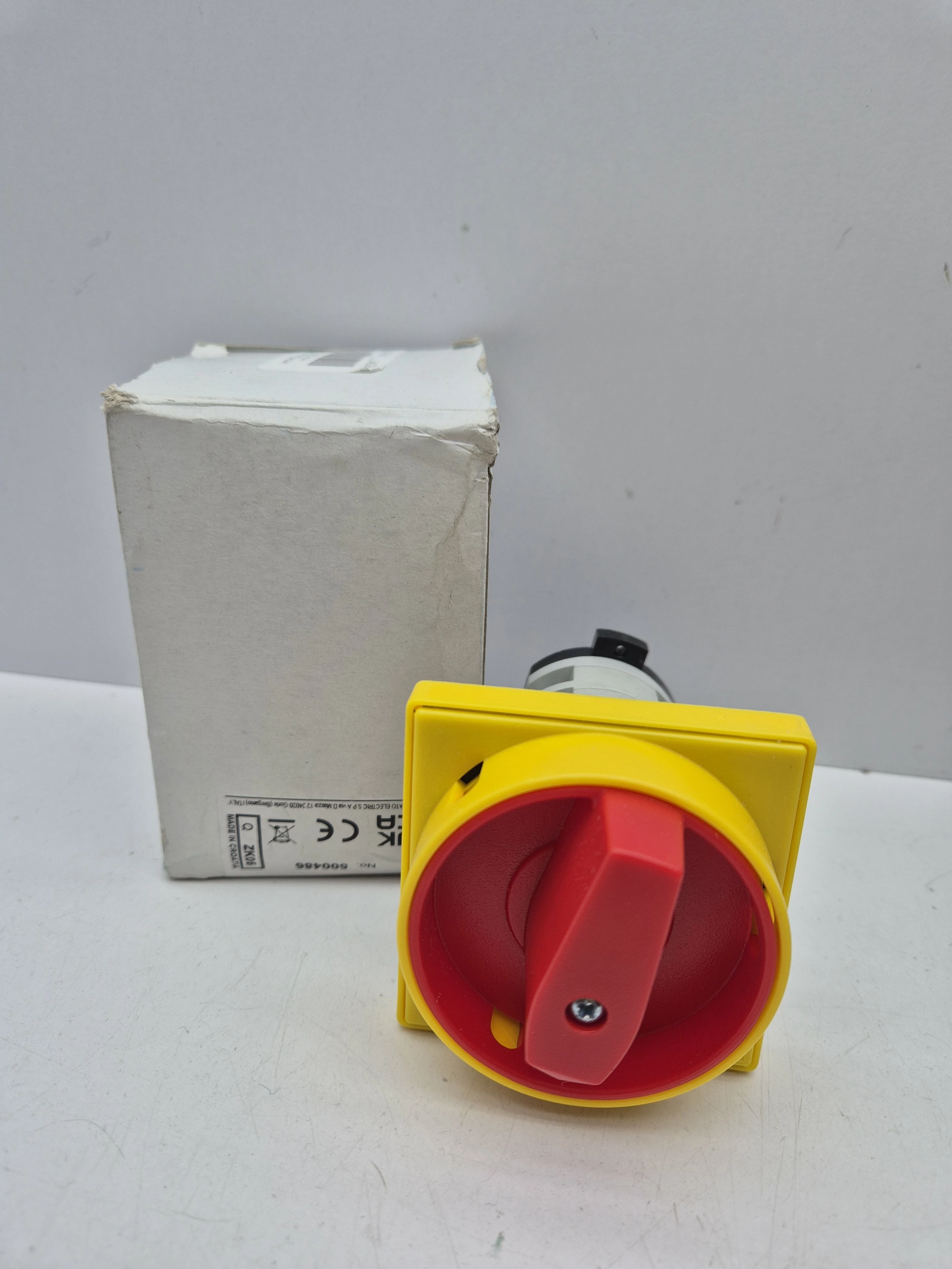 lacznik-lovato-230-v-ip20-25-a-pilsudskiego-27-jaworzno