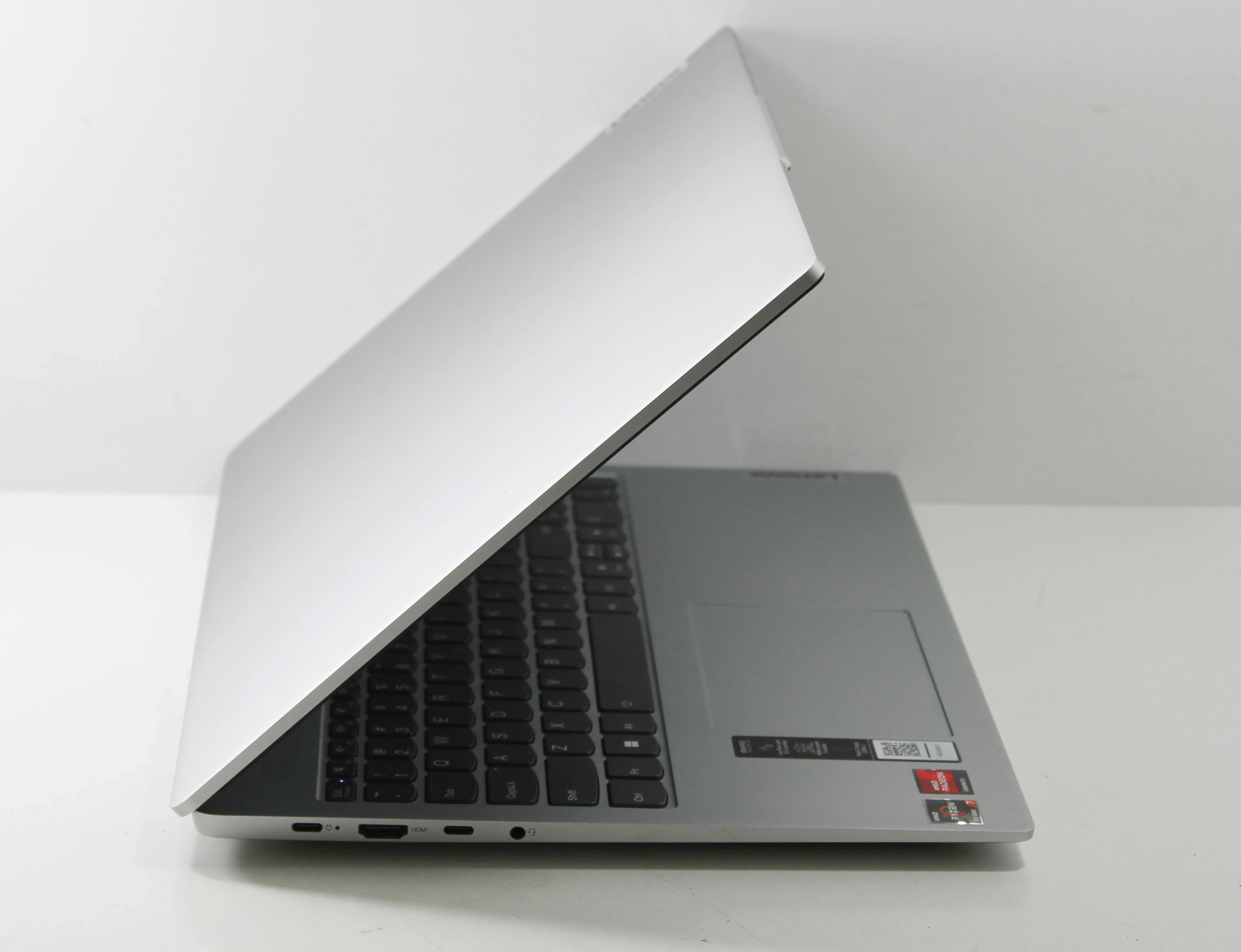 laptop-ideapad-slim-5-16abr8-ryzen-7730u16gb512gb-ean-gtin-0197528921563