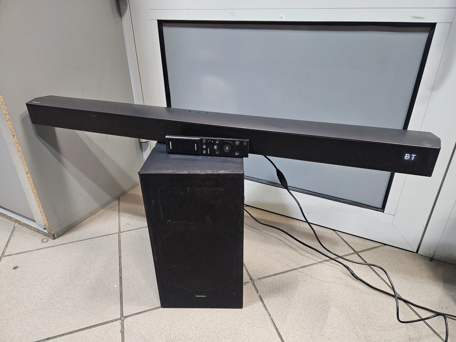 soundbar-samsung-hw-b550-pilot-21-saturna-41-glogow