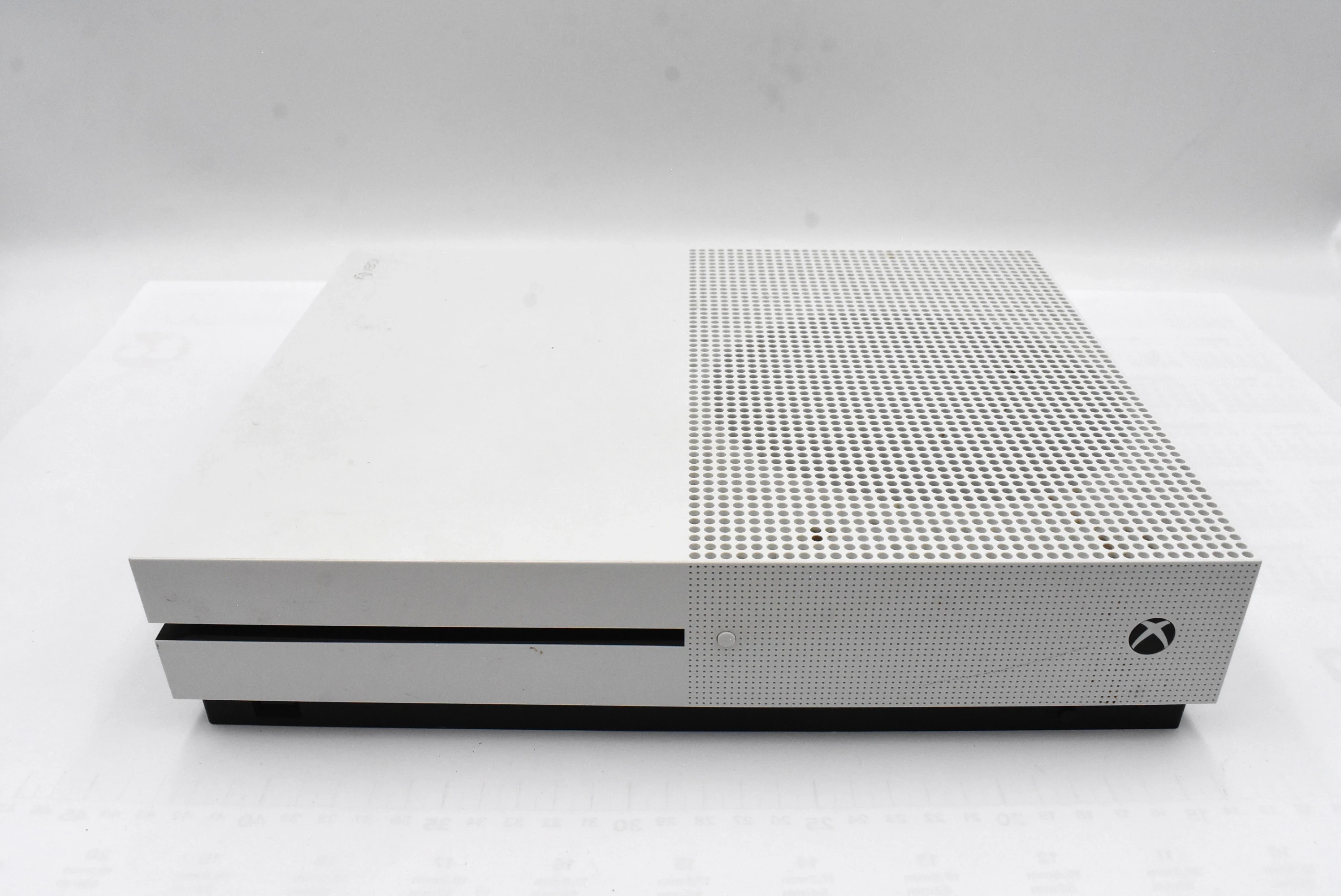 konsola-xbox-one-s-1681-stan-11323-2