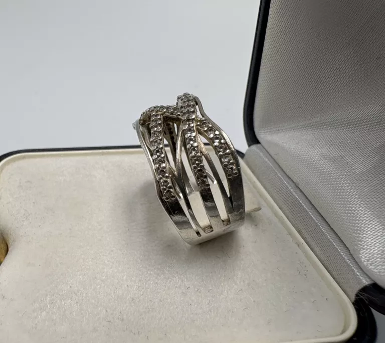 intrygujacy-srebrny-pierscionek-925-447g-r19-masa-447