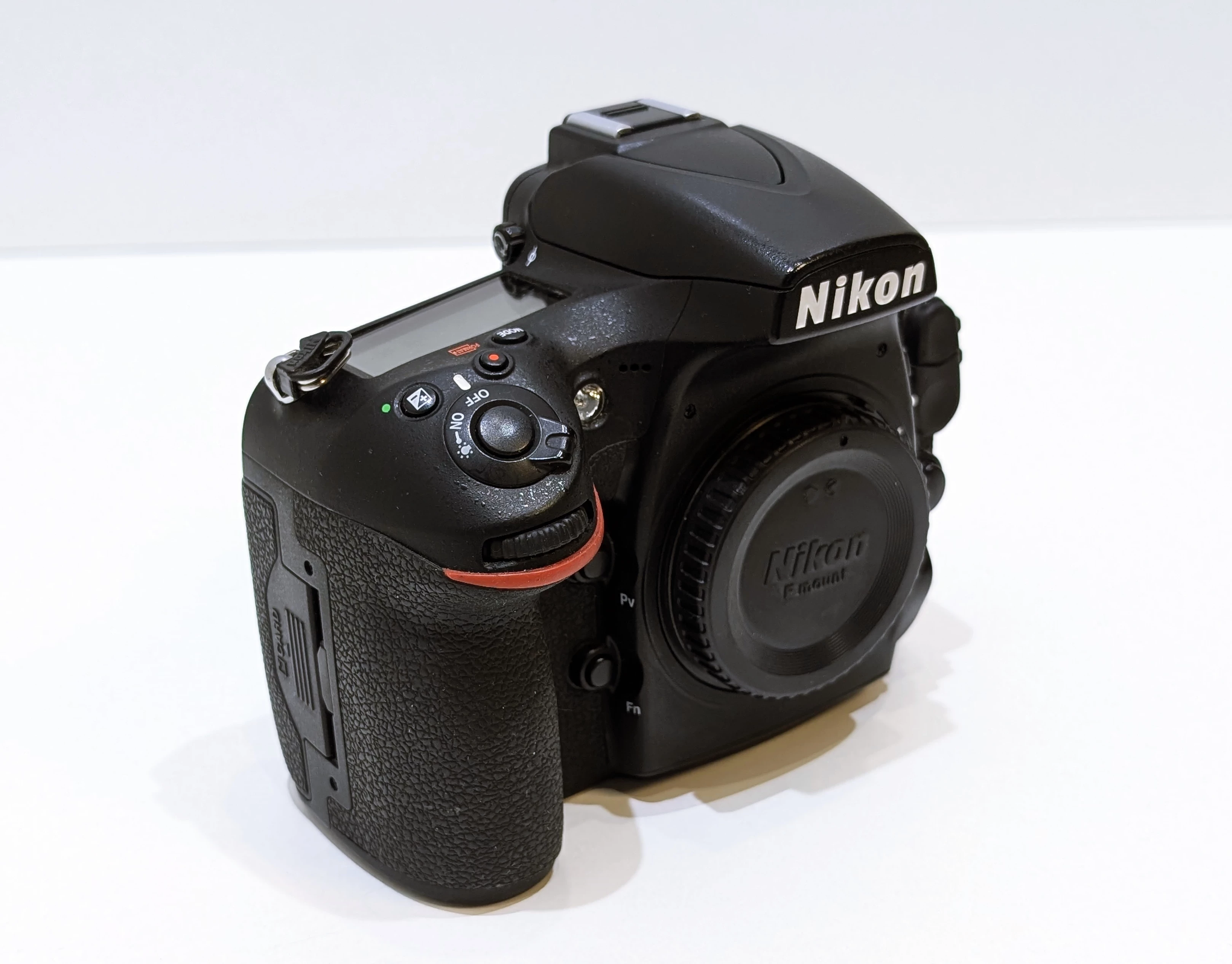 aparat-lustrzanka-nikon-d810-battery-grip-nikon-mb-d14-w-zestawie-814-1