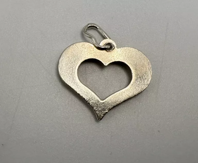 cudna-srebrna-zawieszka-serce-925-187g-motyw-129129-2