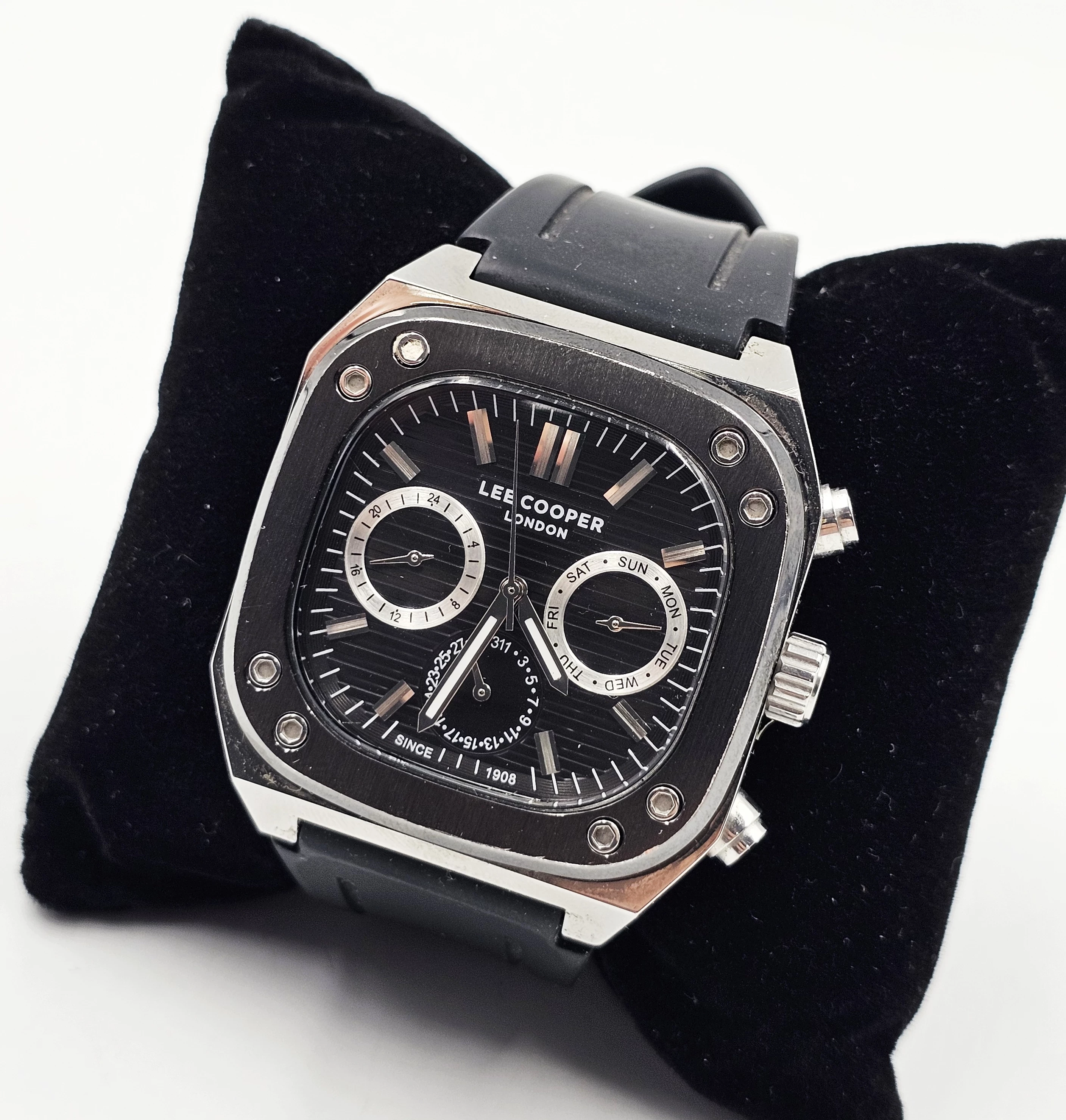 zegarek-meski-lee-cooper-lc08022351-powstancow-slaskich-122-wroclaw