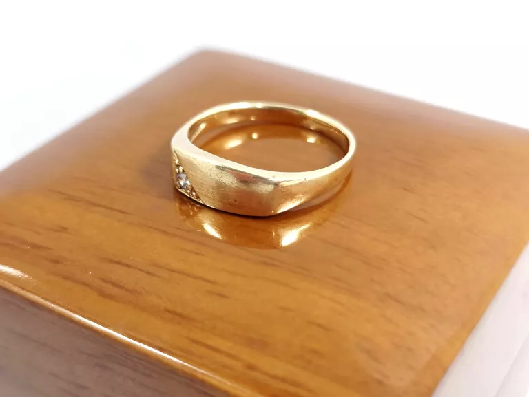 zloty-pierscionek-585-273g-r17-material-15835-2