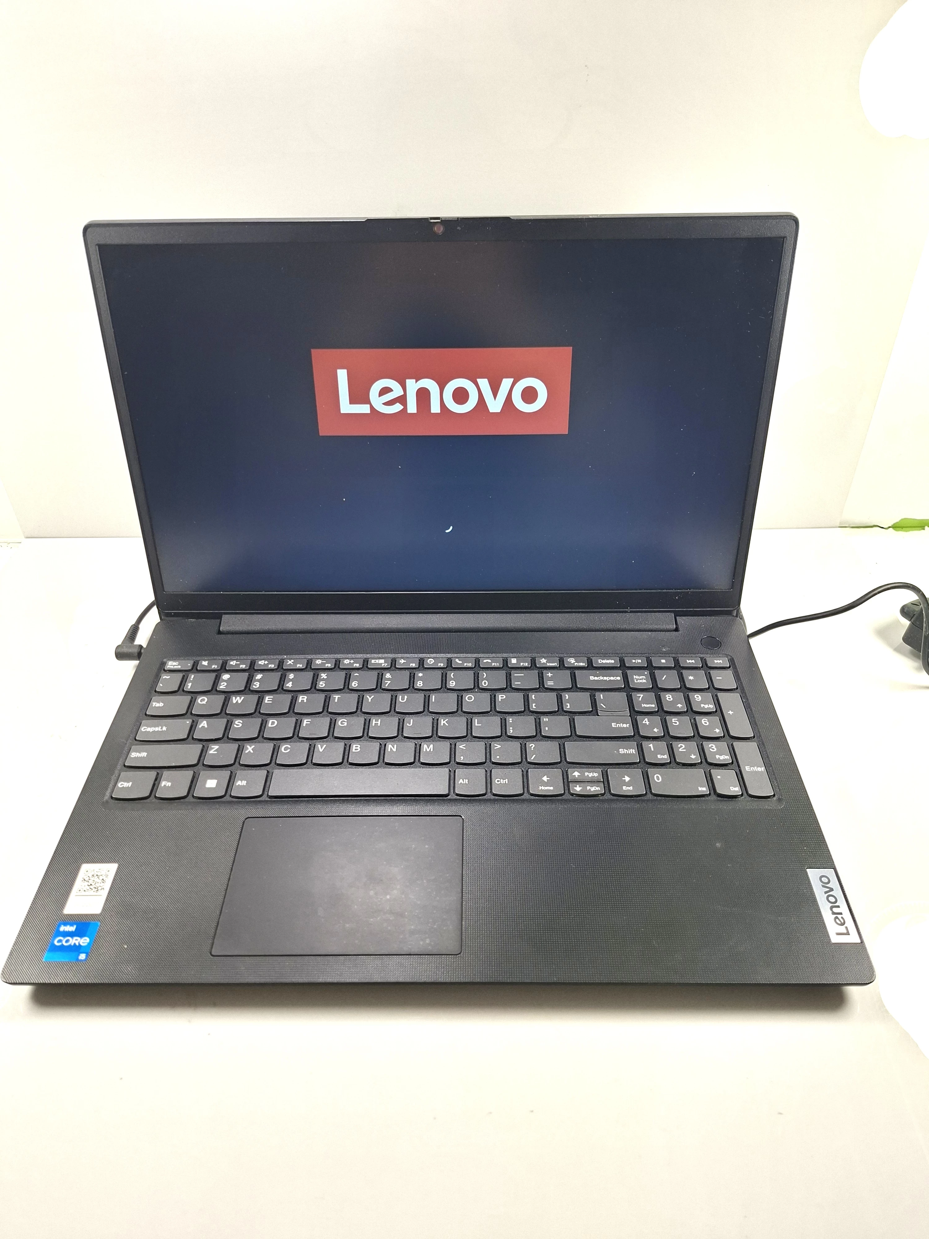 laptop-lenovo-v15-g4-iru-156-intel-core-i5-16-gb-512-gb-czarny-glogowska-66-poznan-ska-x