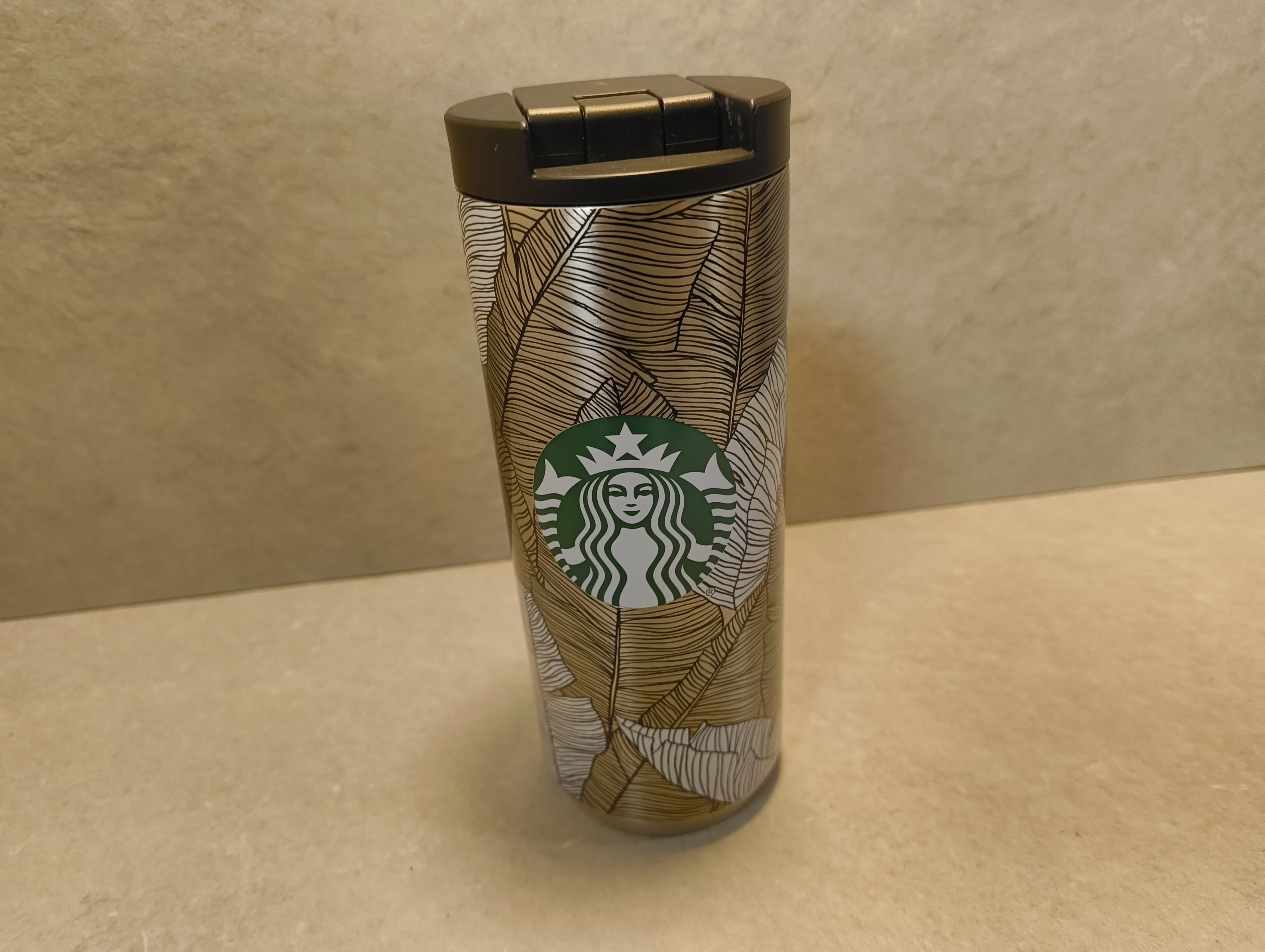 kubek-termiczny-starbucks-srebrny-motyw-lisci-osiedle-niepodleglosci-1-krakow