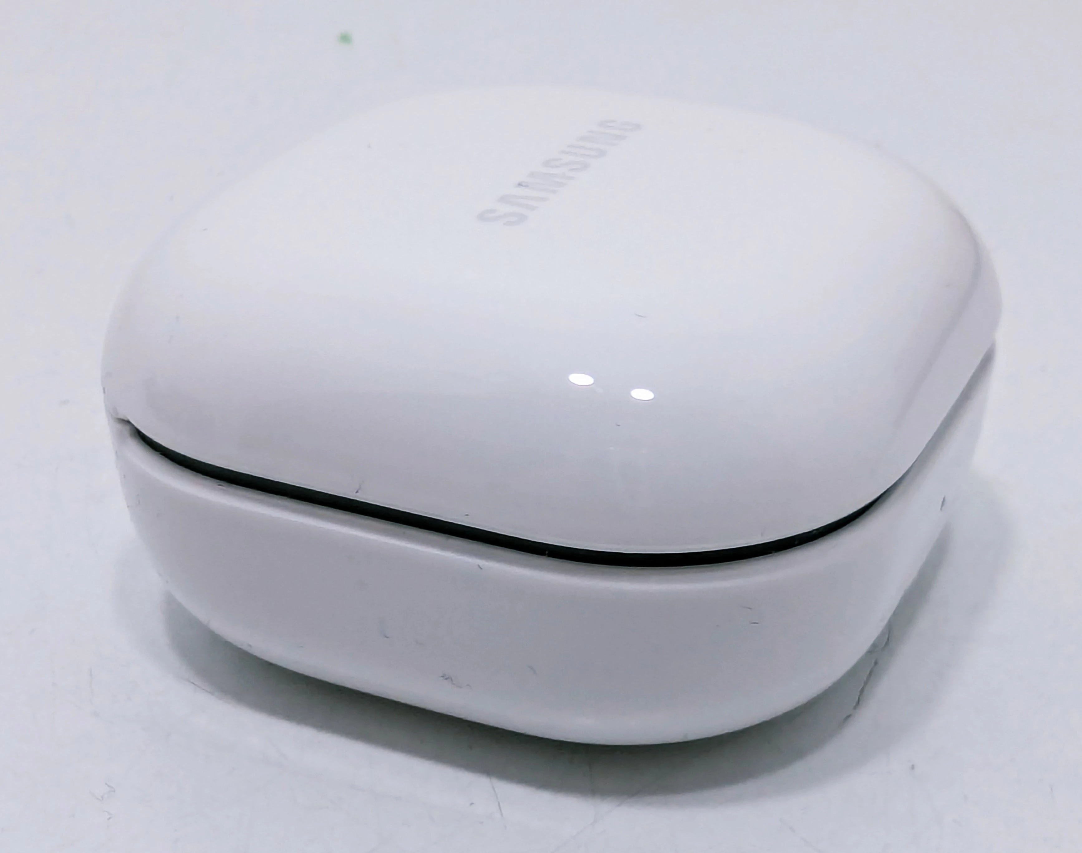 sluchawki-bezprzewodowe-samsung-buds-fe-w-etui-kolor-dominujacy-129357-2