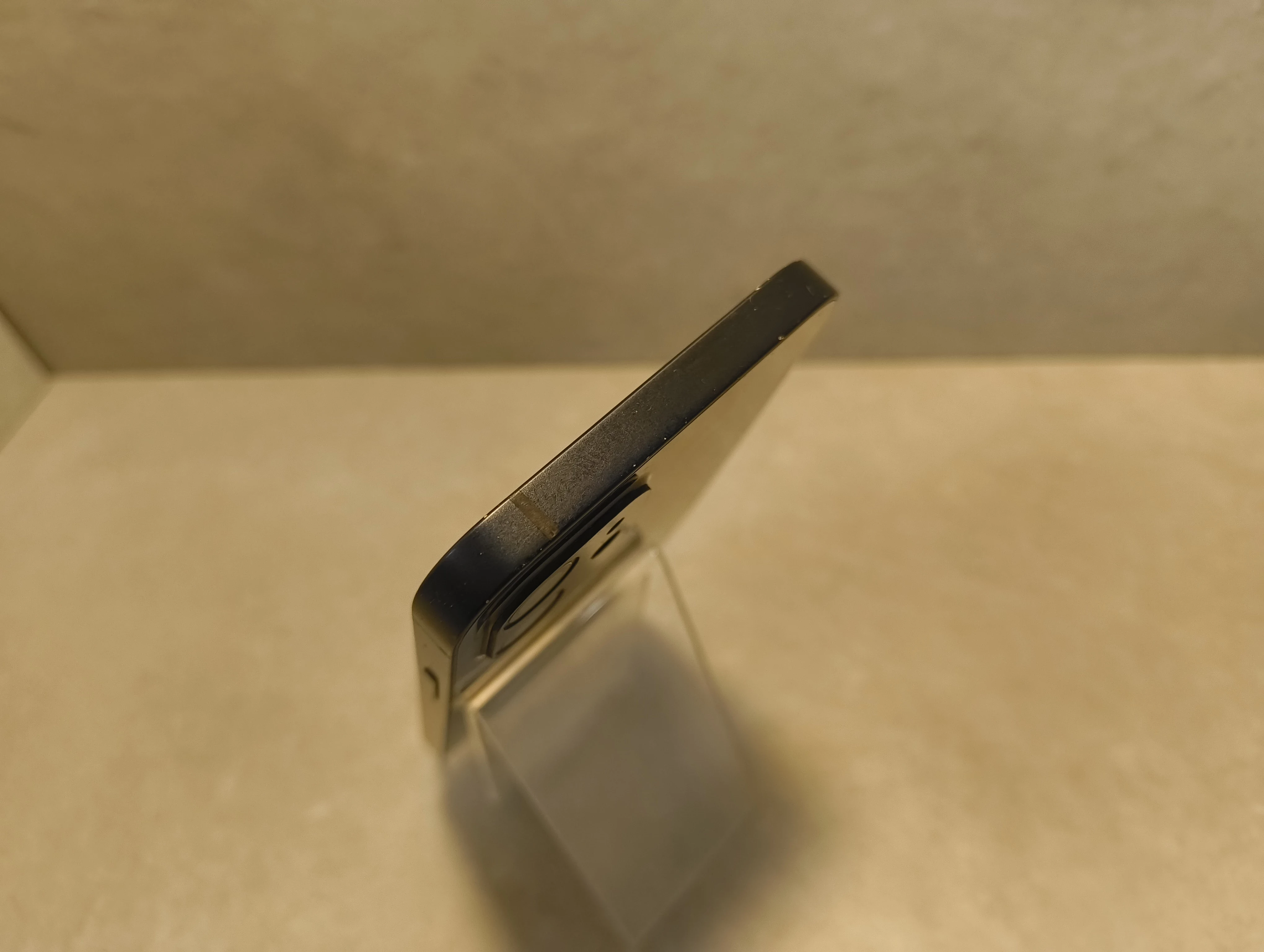 telefon-iphone-12-64gb-79-kod-producenta-mgj53pma