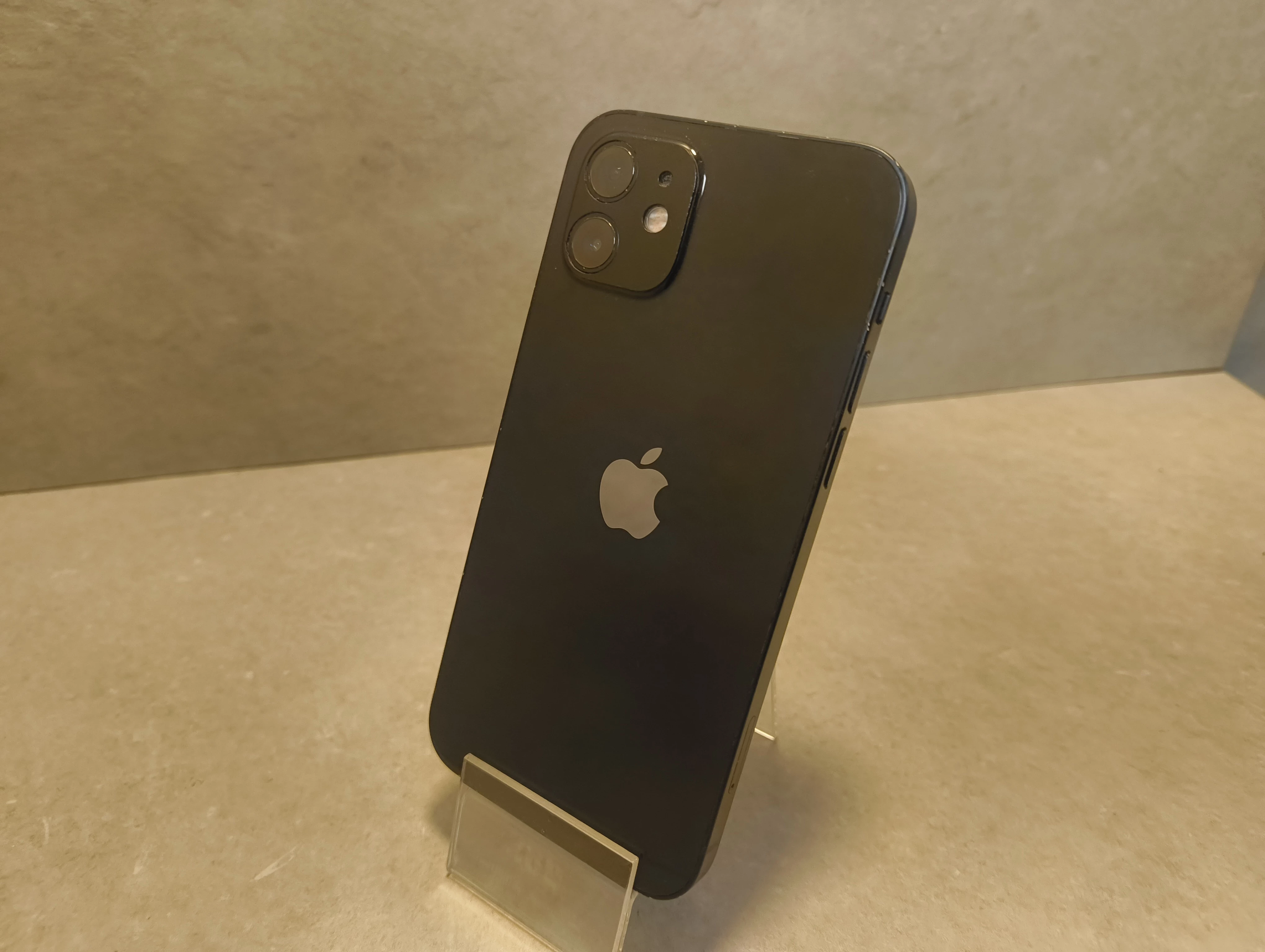 telefon-iphone-12-64gb-79-pamiec-ram-202865-214121