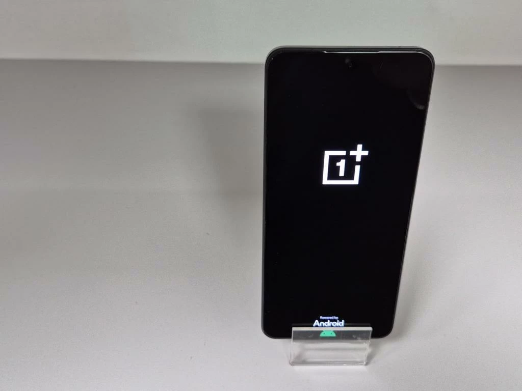 telefon-one-plus-nord-ce5-8128-stan-11323-2
