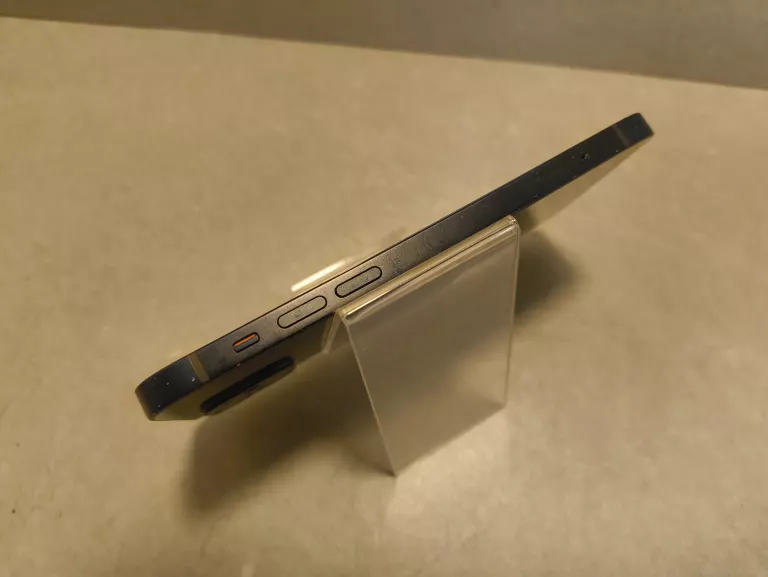 telefon-iphone-12-64gb-79-wbudowana-pamiec-202869-214193