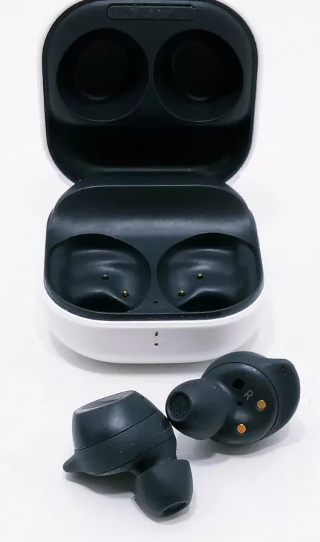 sluchawki-bezprzewodowe-samsung-buds-fe-w-etui-stan-11323-2