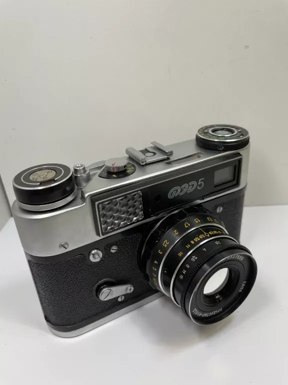 aparat-analogowy-fed-5-obiektyw-ifuteral-stan-11323-2