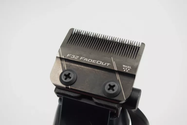 wahl-vapor-maszynka-do-strzyzenia-wlosow-f-at-ktura-23-czas-pracy-bezprzewodowej-150