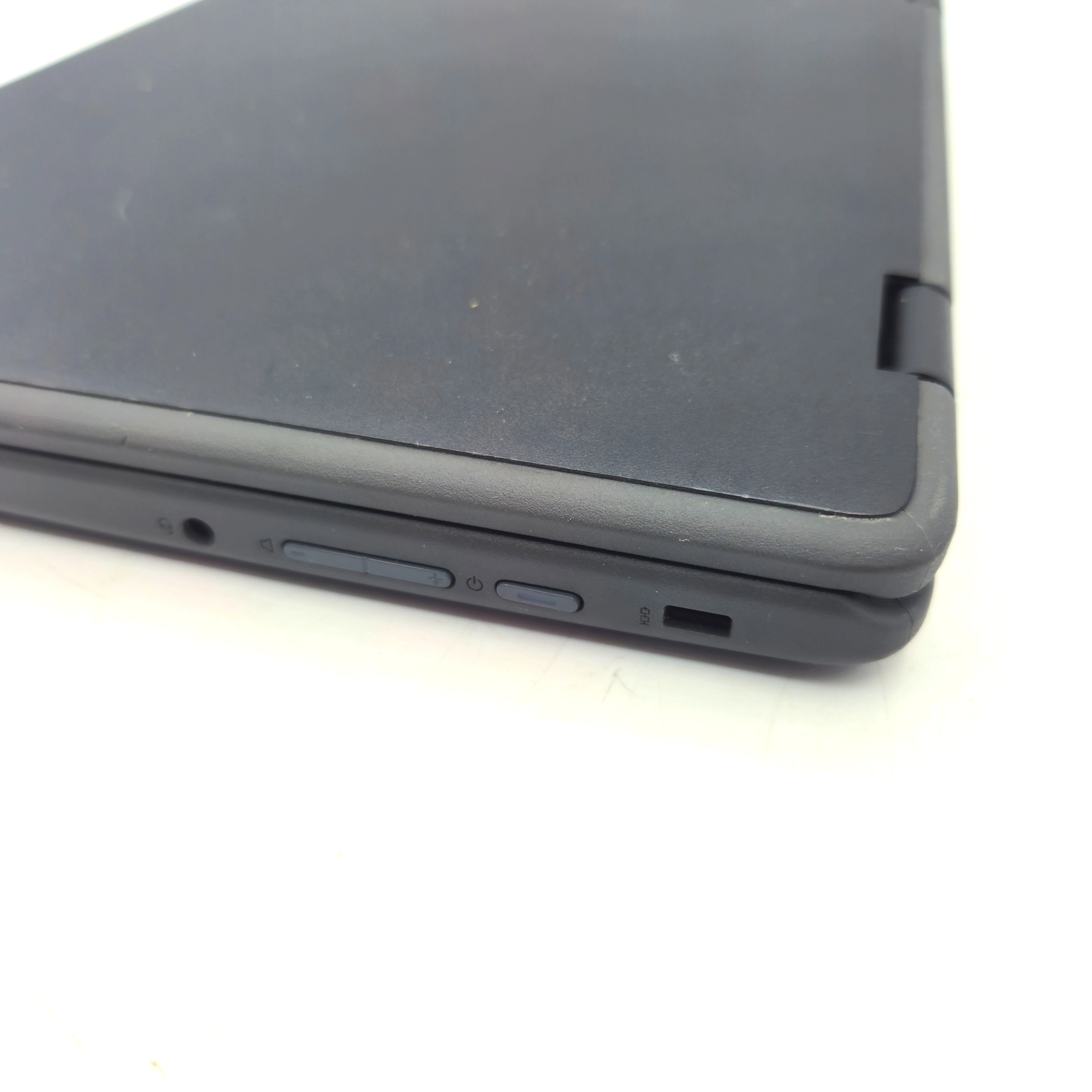 laptop-lenovo-300e-chromebook-2gb4gb-mediatek-mt8173-opis-typ-dysku-twardego-128550-6