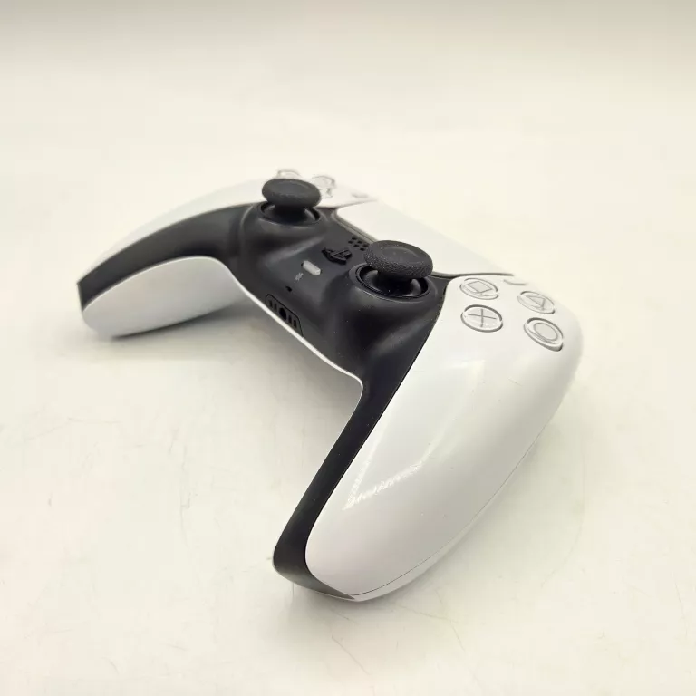 pad-ps5-bialy-stan-11323-2