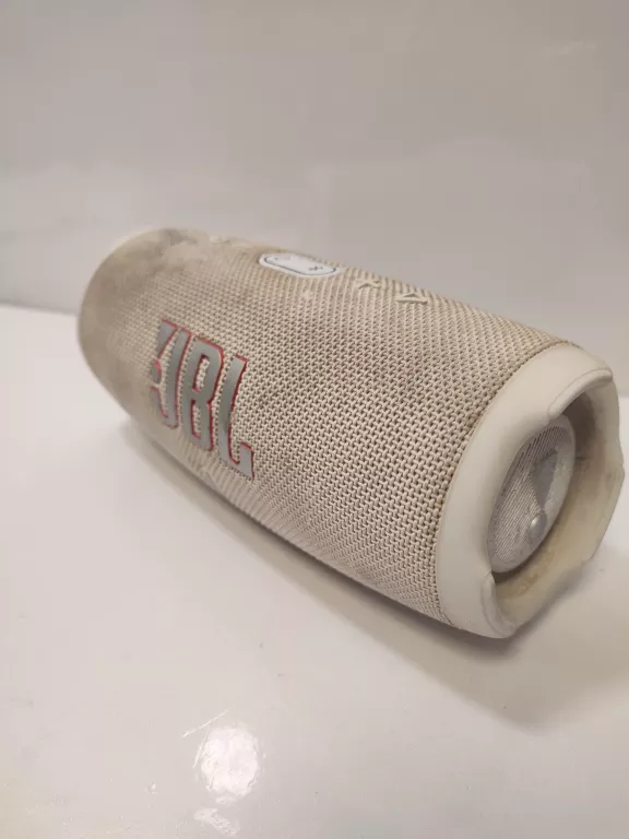 glosnik-jbl-charge-5-bialy-stan-11323-2