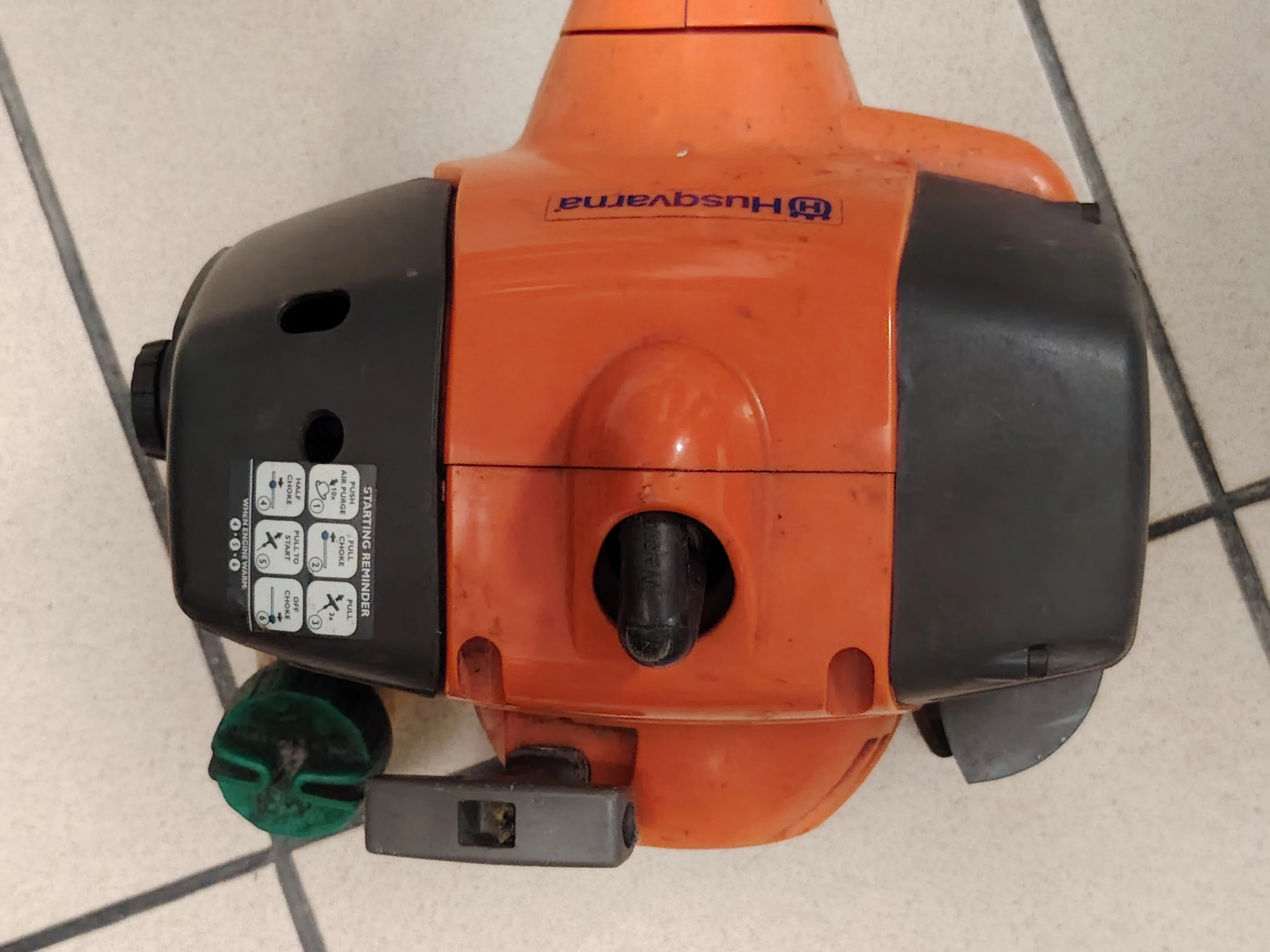 kosa-spalinowa-husqvarna-dlugosc-narzedzia-18000