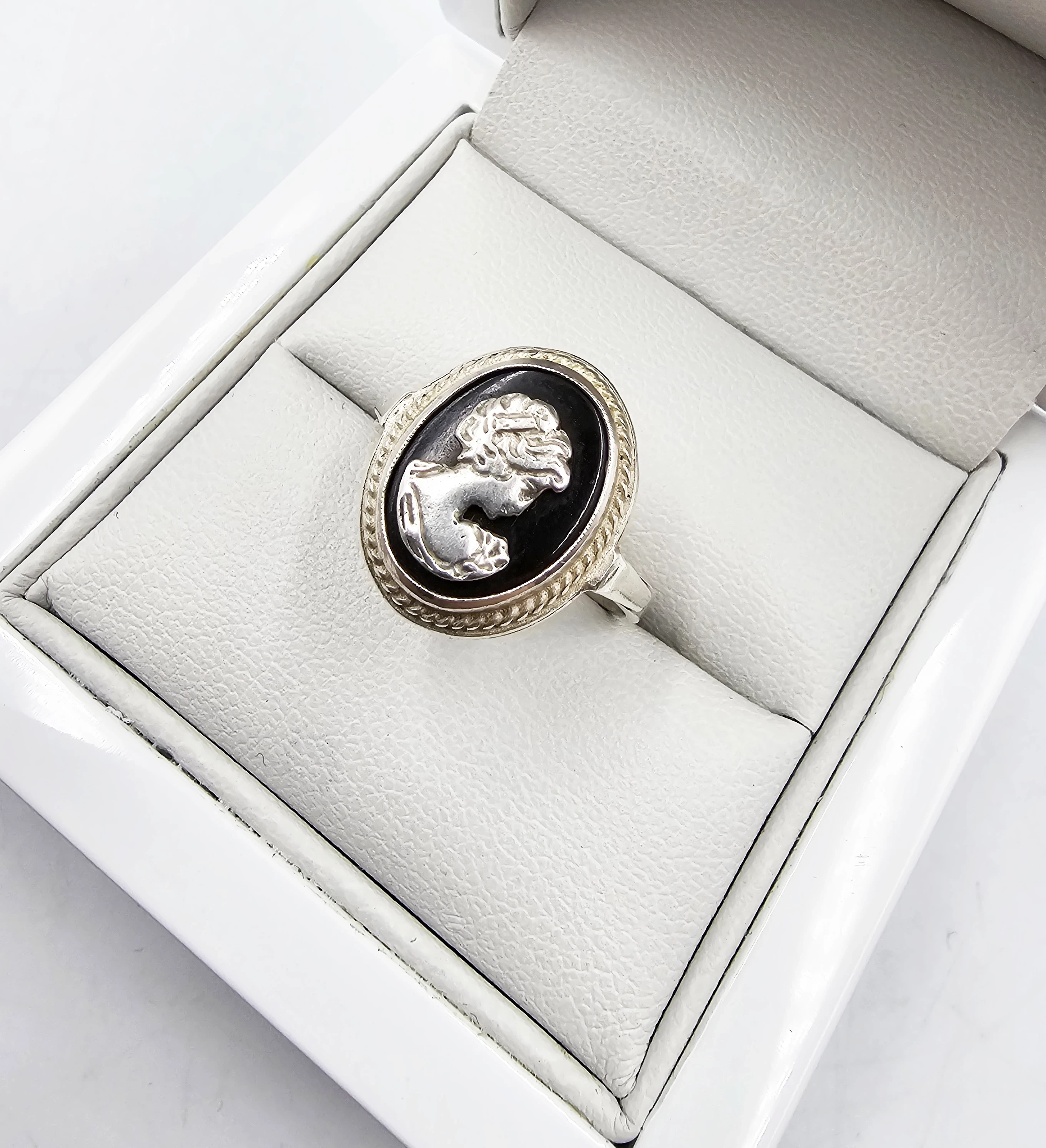 stary-srebrny-pierscionek-z-dama-kameliowa-sygnowany-396gr-p925-stan-11323-2