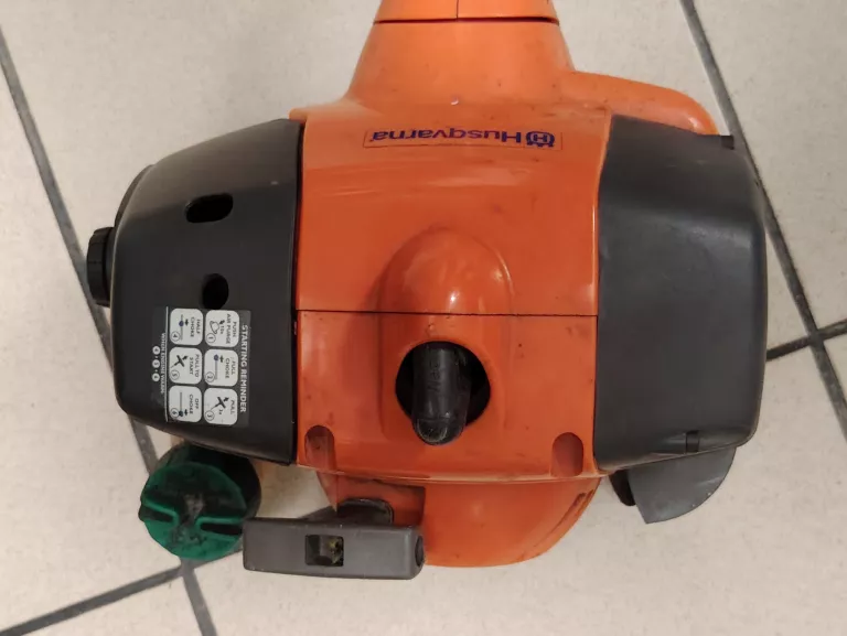 kosa-spalinowa-husqvarna-dlugosc-narzedzia-18000