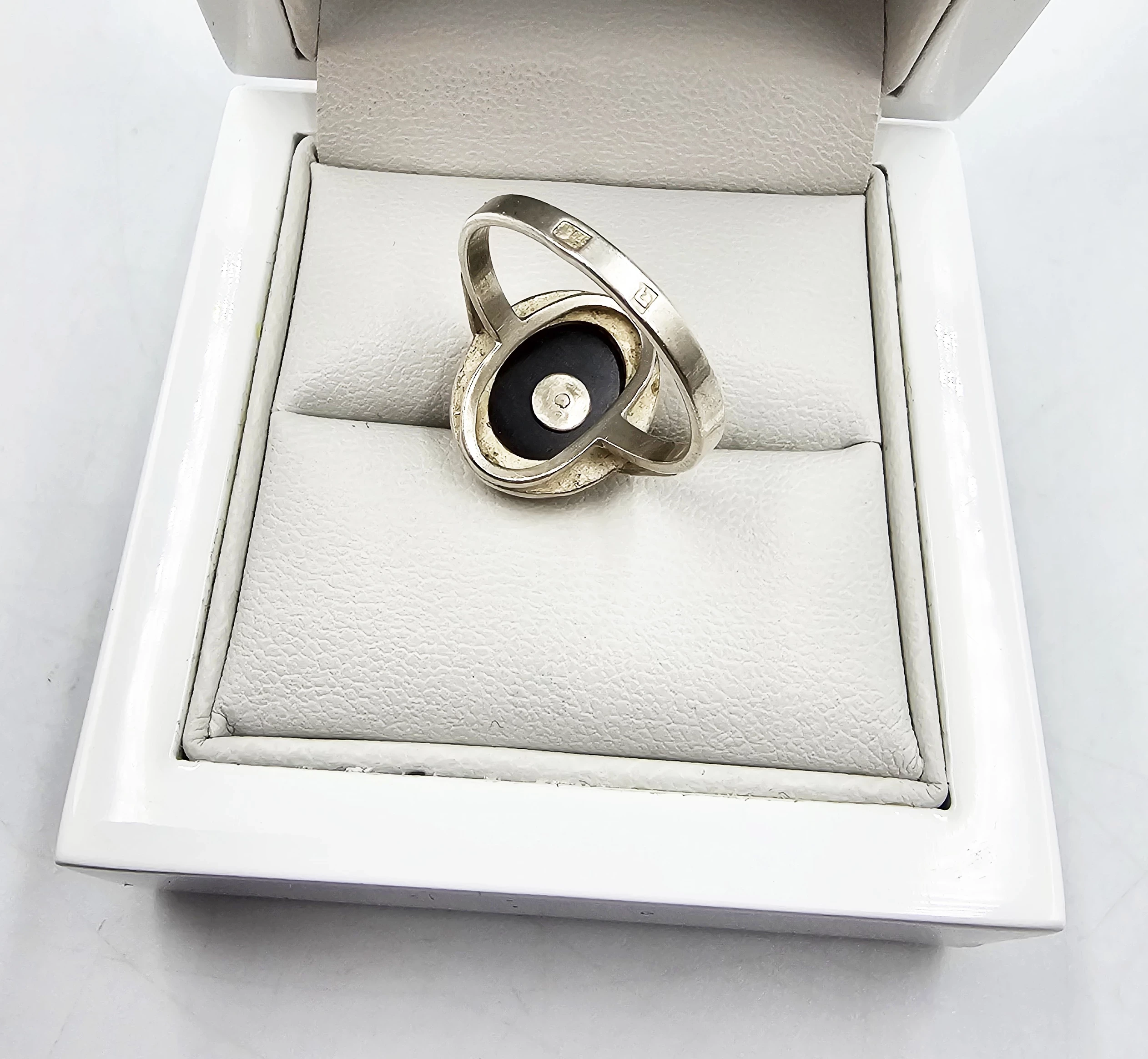 stary-srebrny-pierscionek-z-dama-kameliowa-sygnowany-396gr-p925-kamien-17088-843213