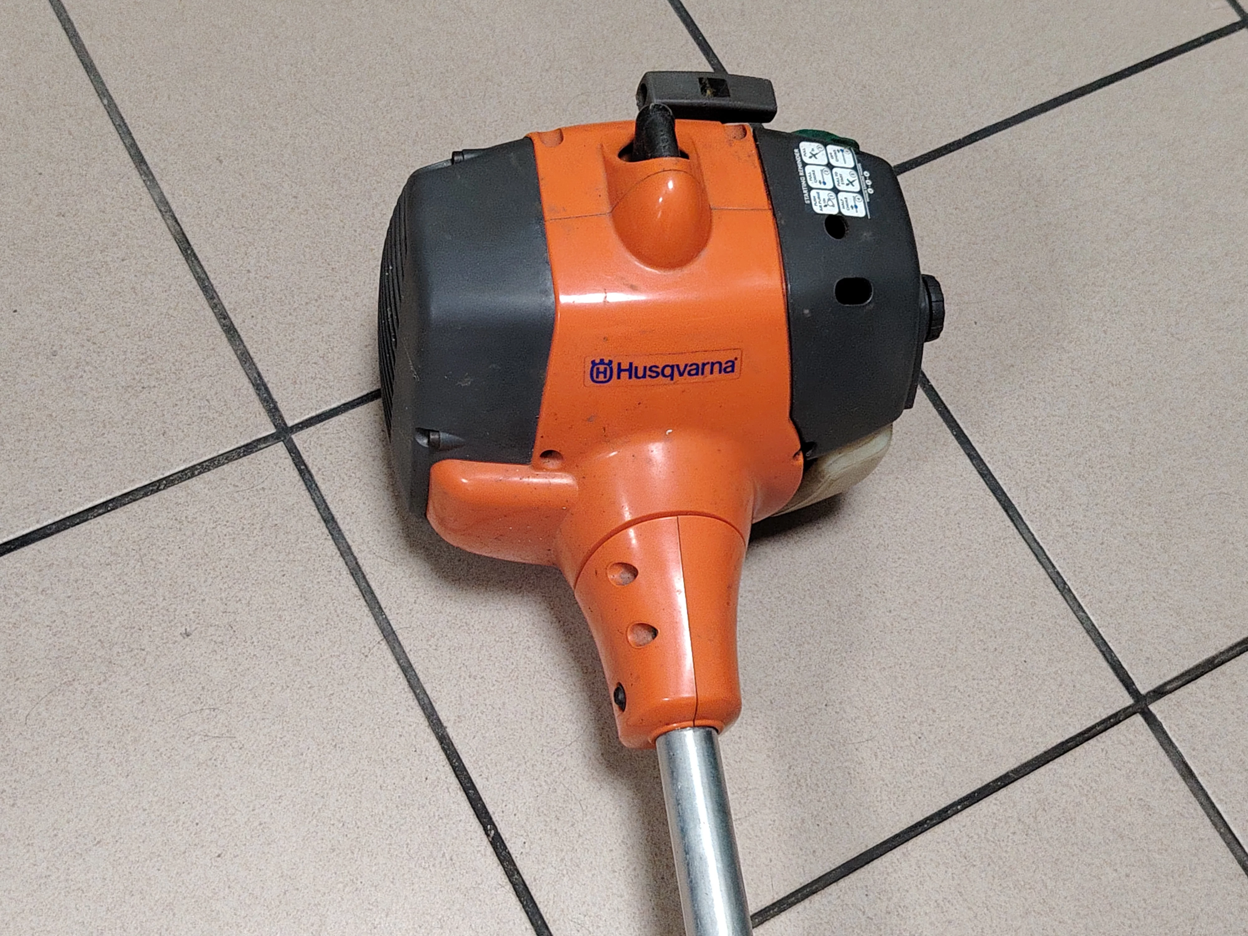 kosa-spalinowa-husqvarna-model-128r